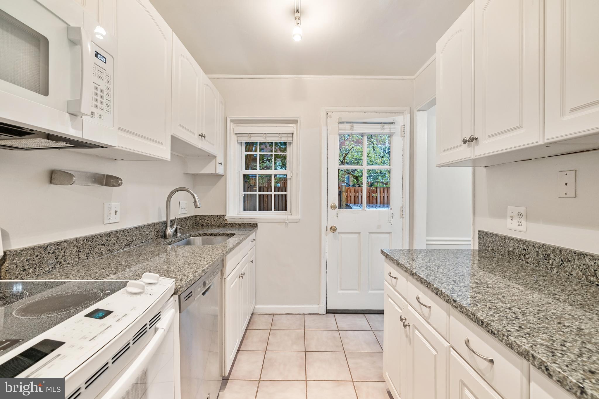 FAIRLINGTON VILLAGES - Residential Lease