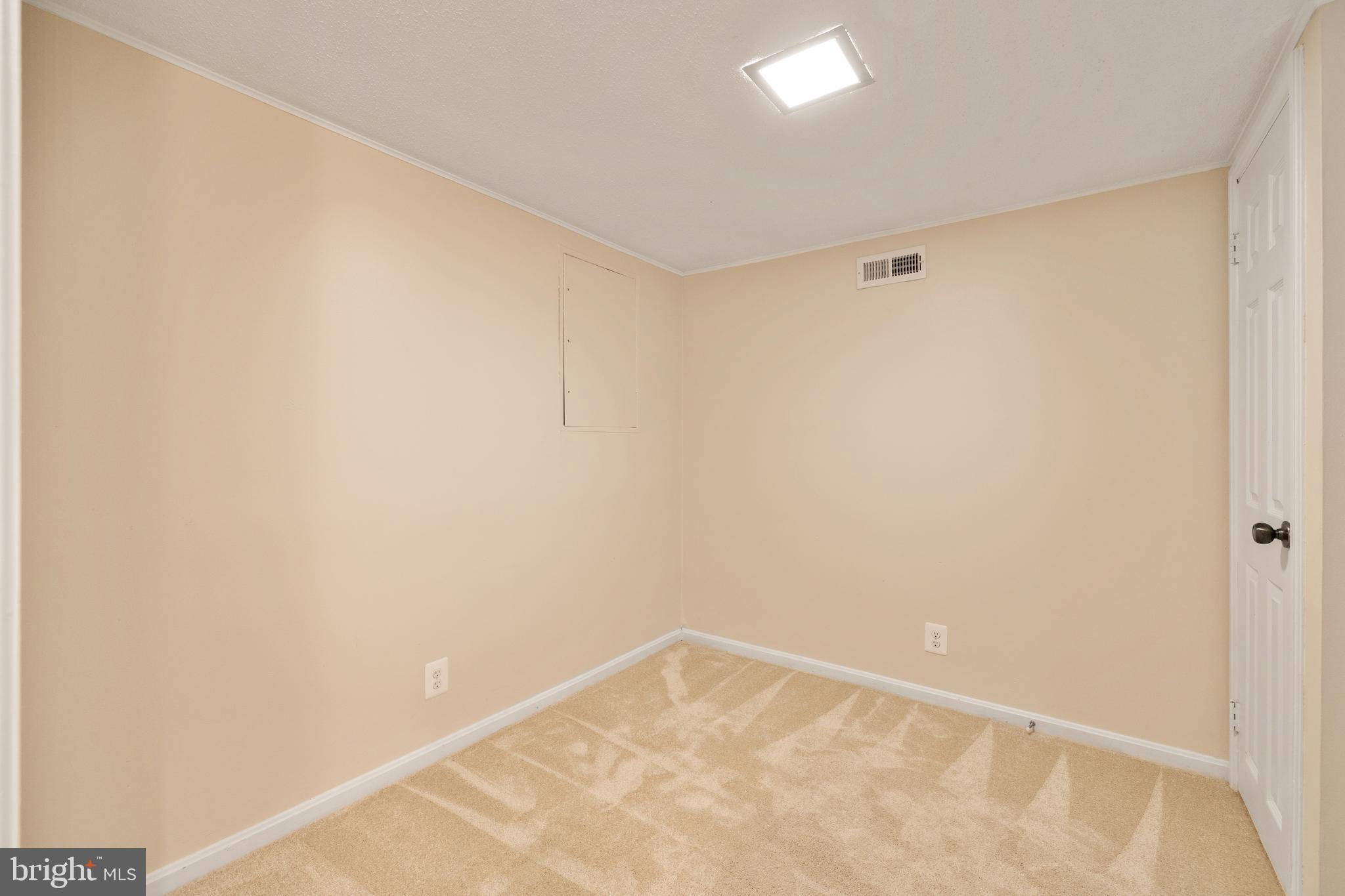 FAIRLINGTON VILLAGES - Residential Lease