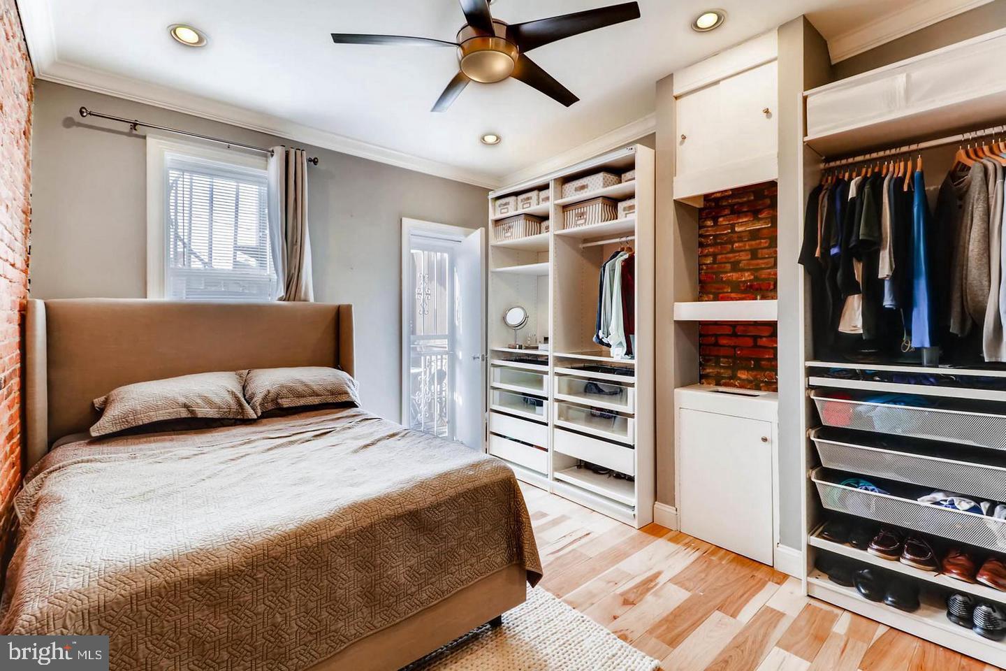 HIGHLANDTOWN - Residential