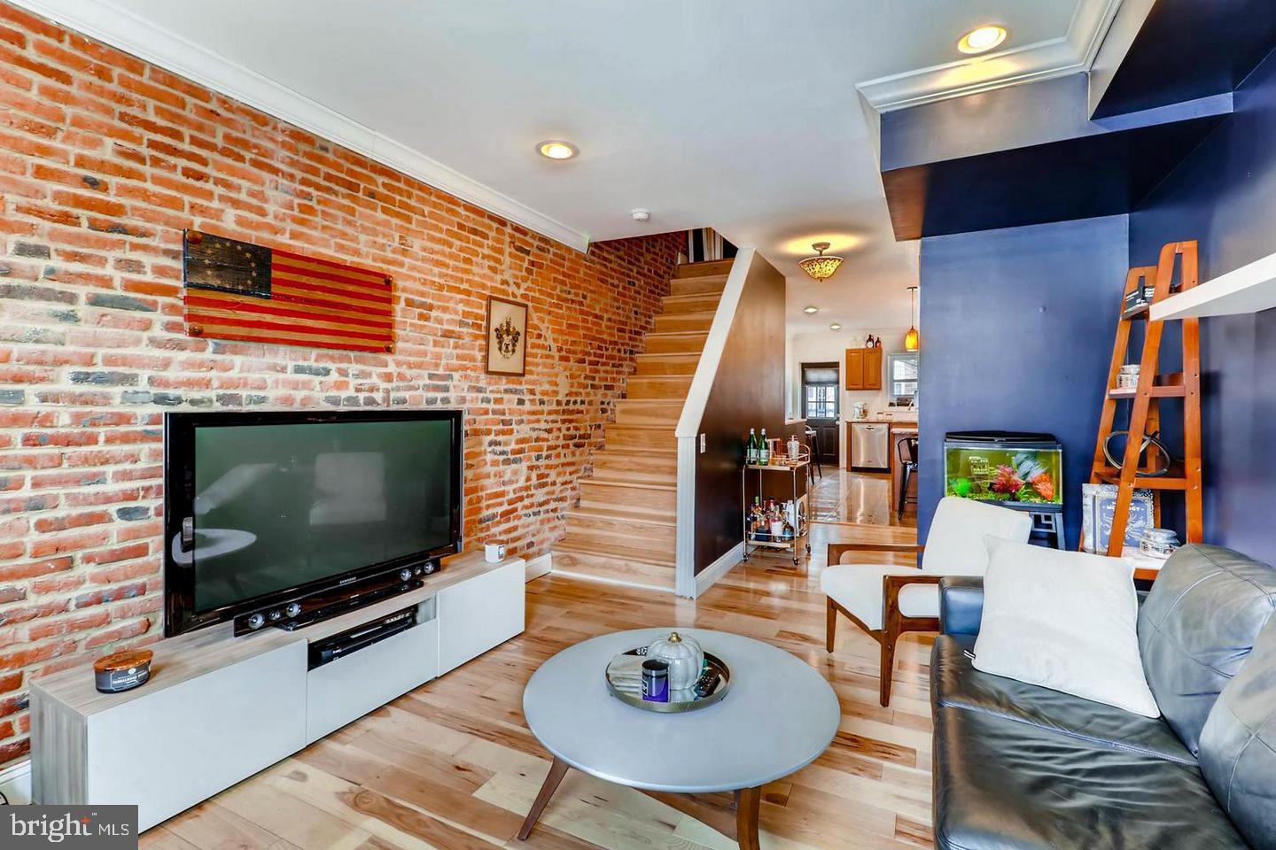 HIGHLANDTOWN - Residential