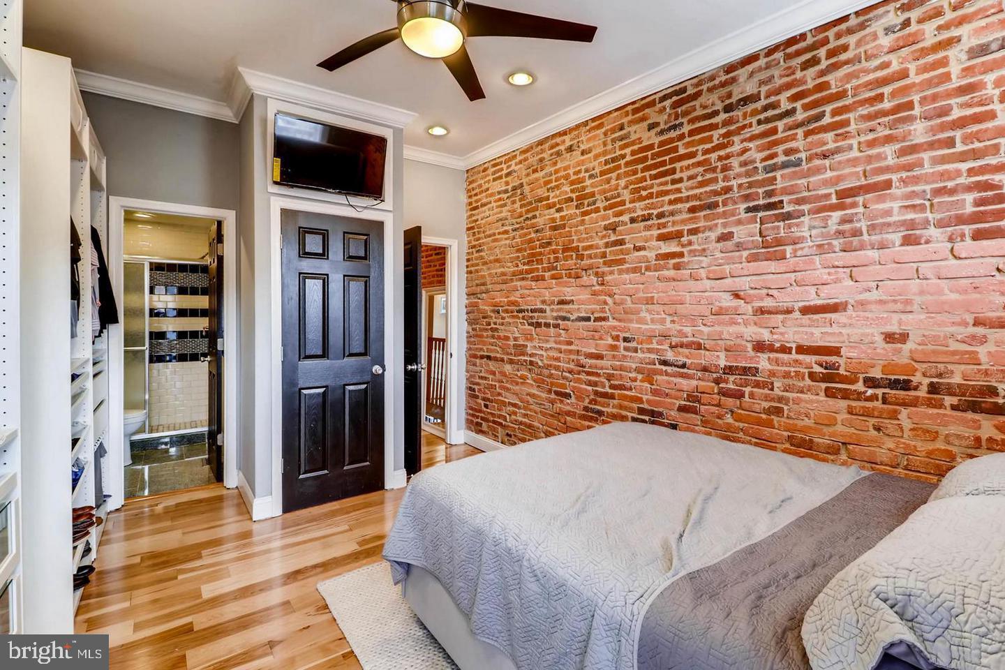 HIGHLANDTOWN - Residential