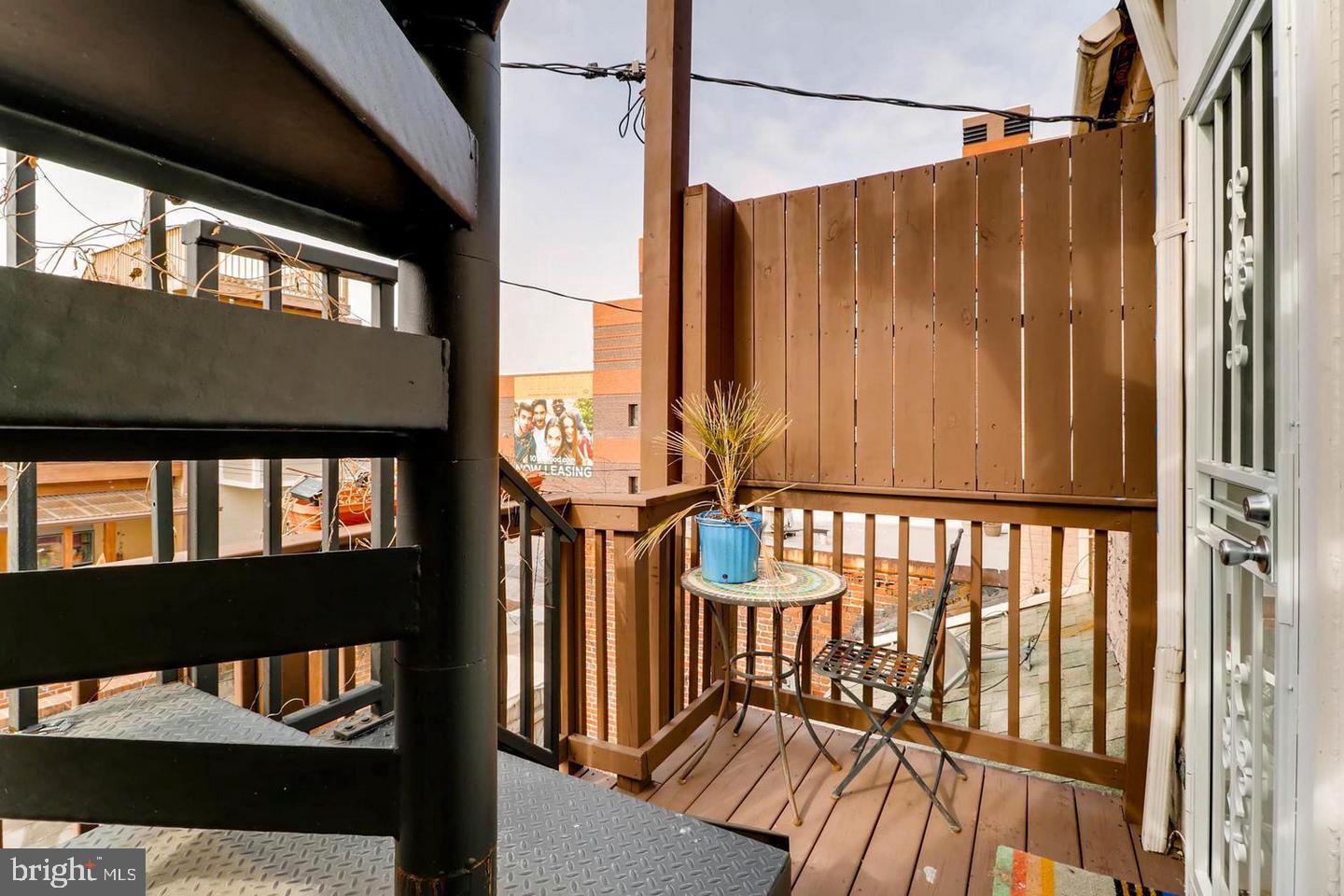 HIGHLANDTOWN - Residential