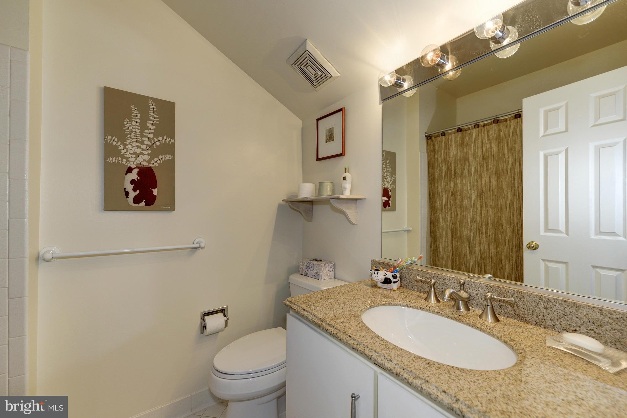 POTOMAC OUTSIDE - Residential