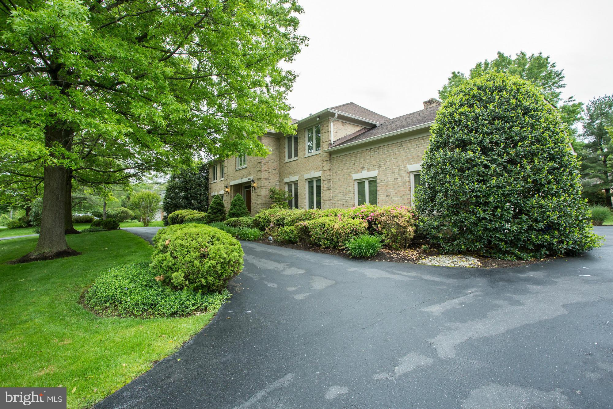 POTOMAC OUTSIDE - Residential