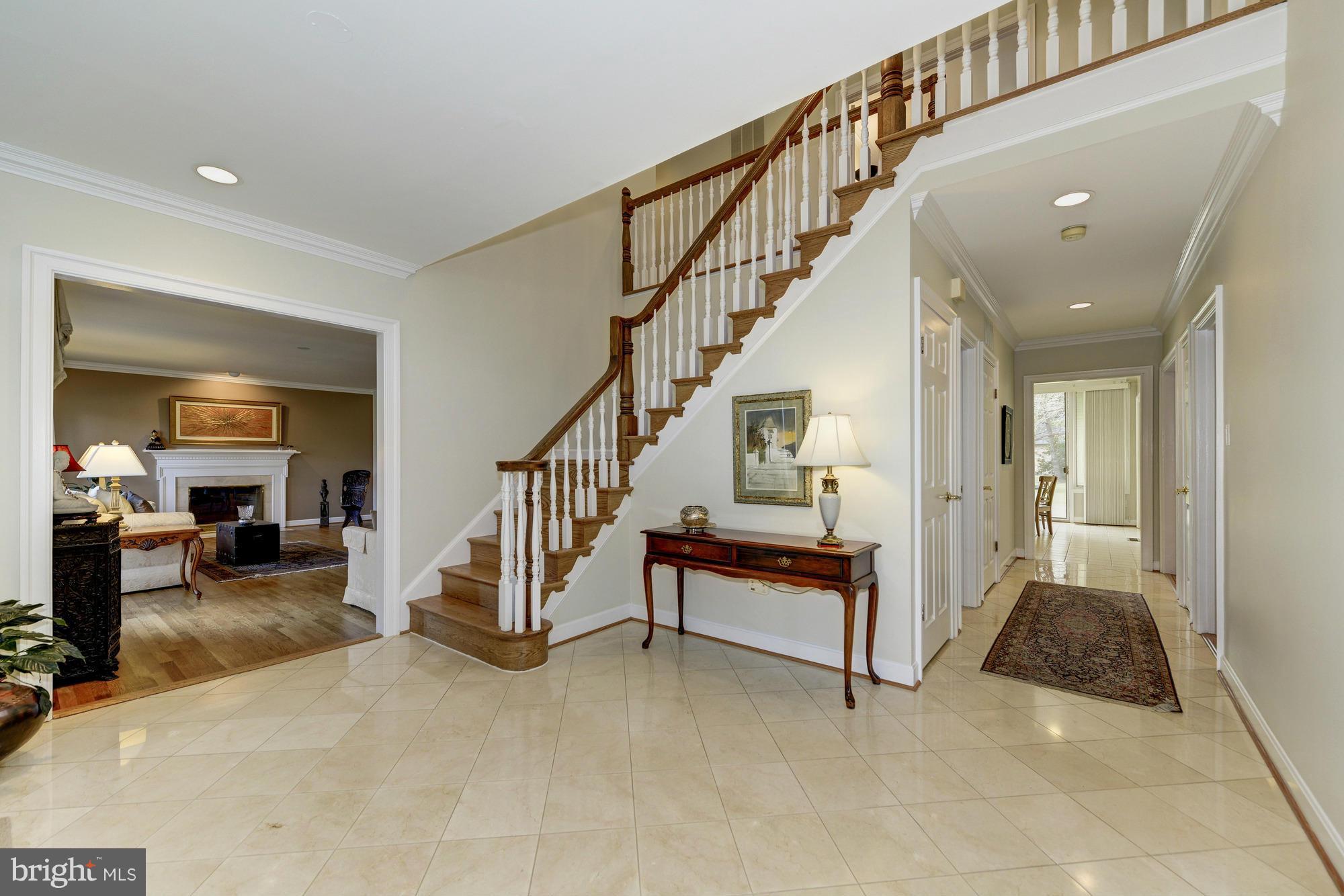 POTOMAC OUTSIDE - Residential