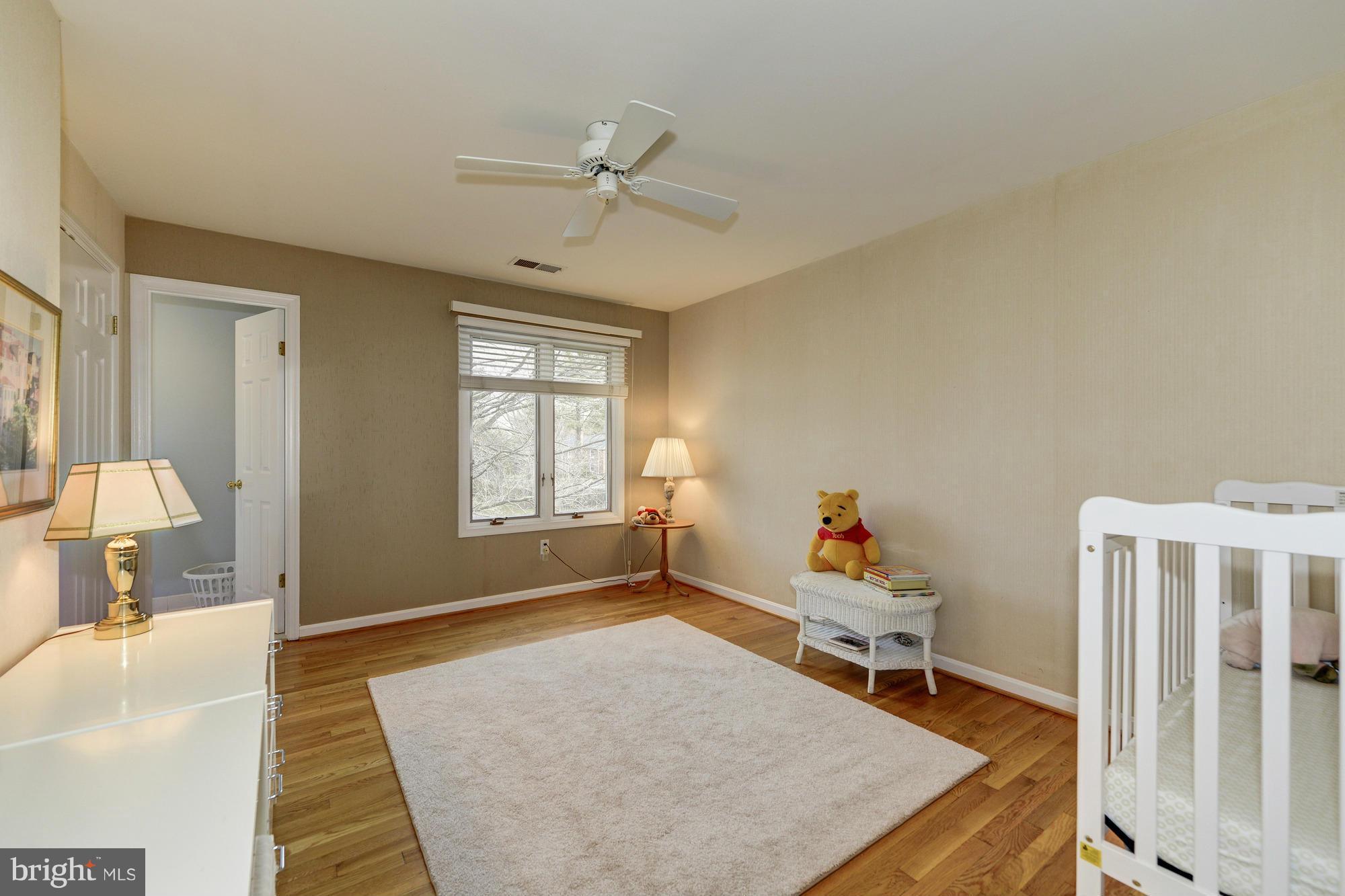 POTOMAC OUTSIDE - Residential