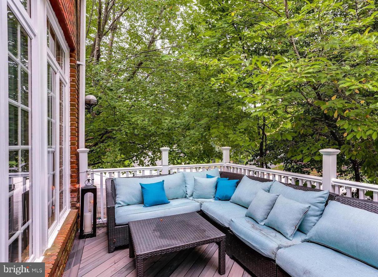 VALLEY GATE - Residential