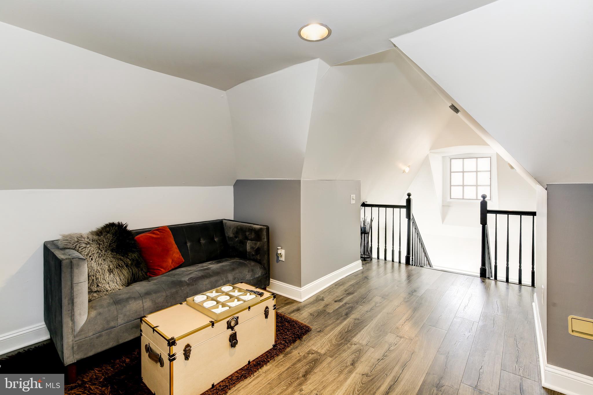 VALLEY GATE - Residential