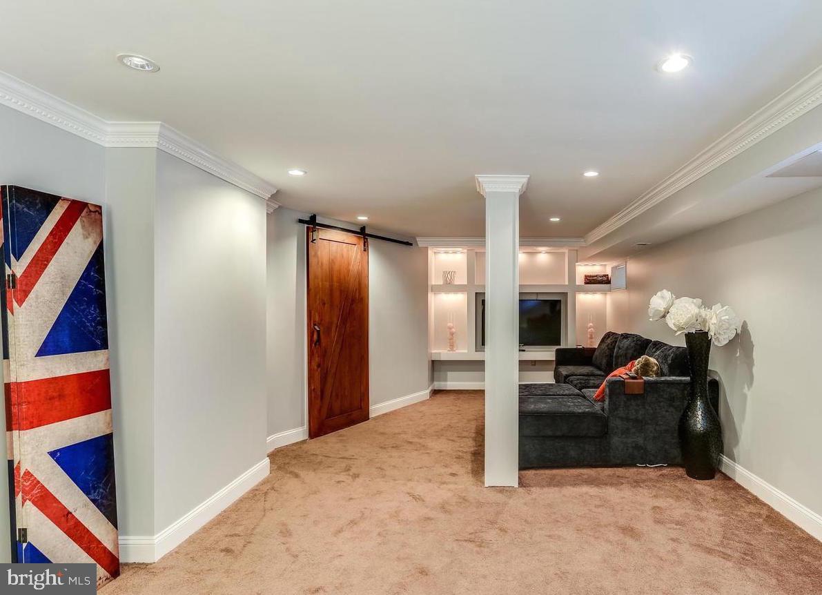 VALLEY GATE - Residential