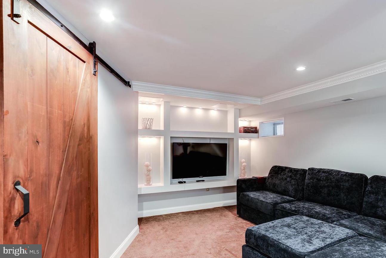 VALLEY GATE - Residential