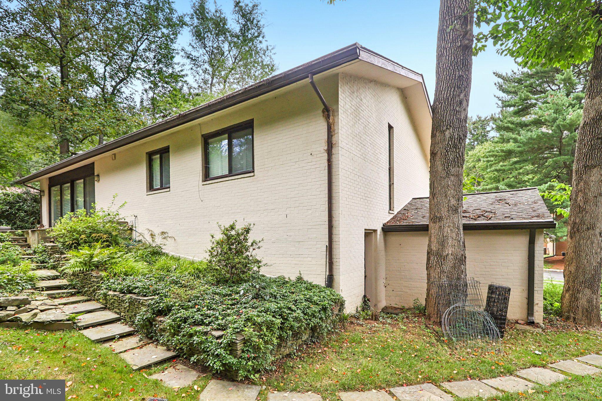 16 WATCHWATER WAY