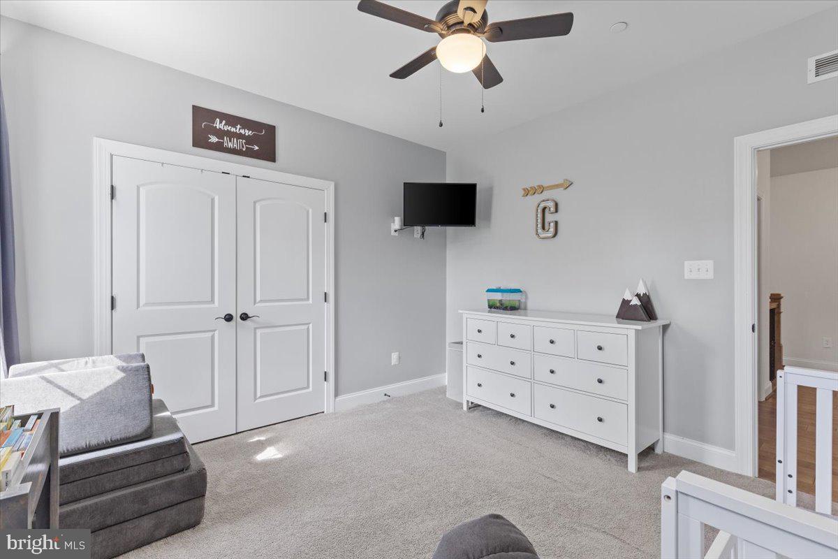 OAKLAND HALL - Residential