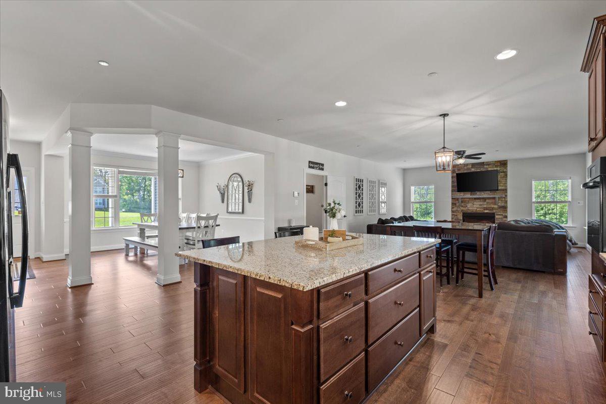 OAKLAND HALL - Residential