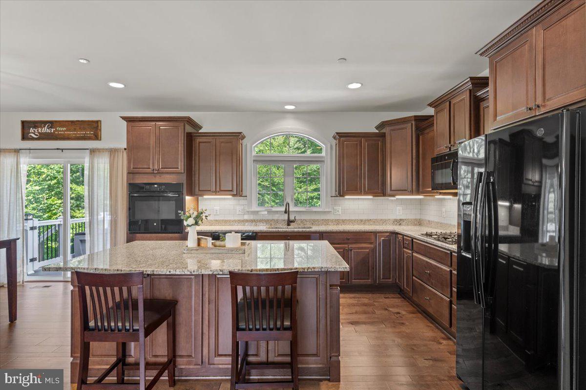 OAKLAND HALL - Residential