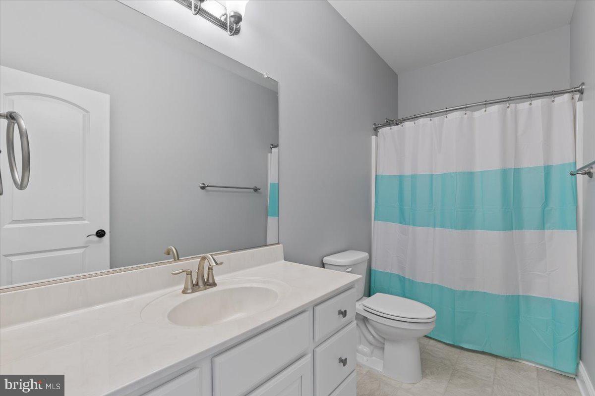 OAKLAND HALL - Residential