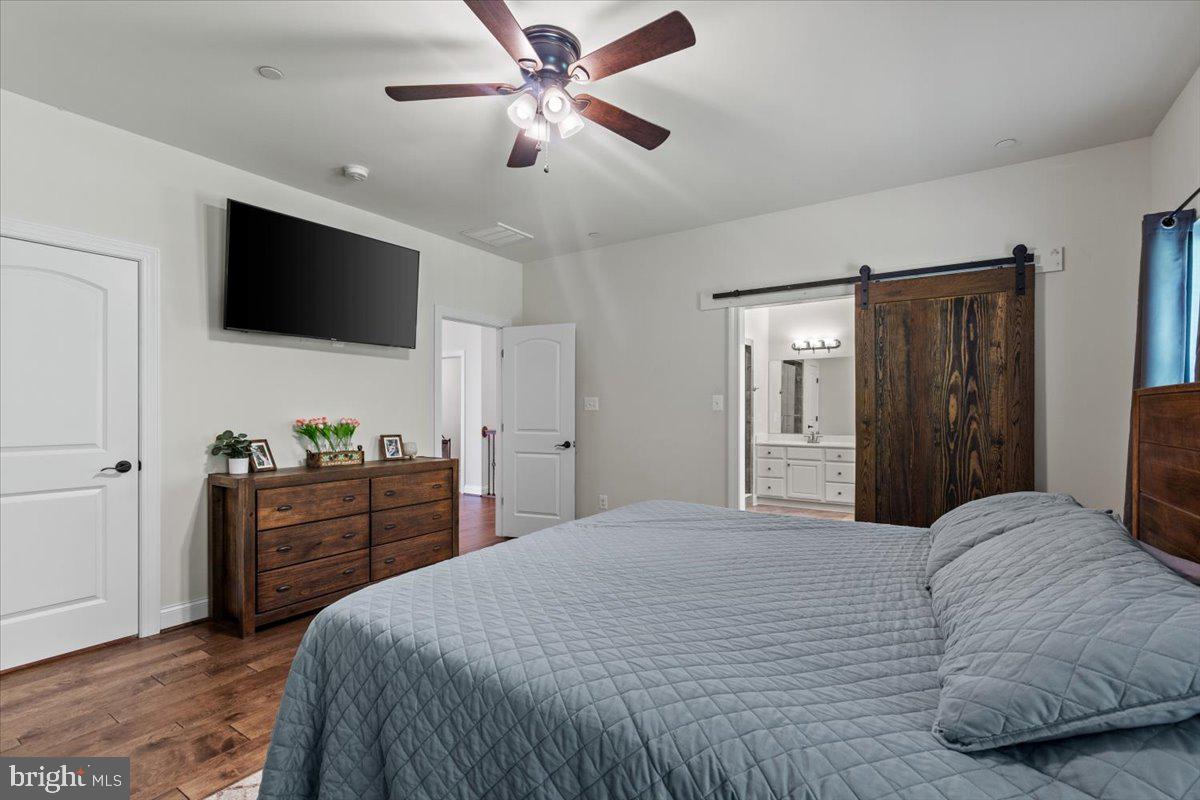 OAKLAND HALL - Residential