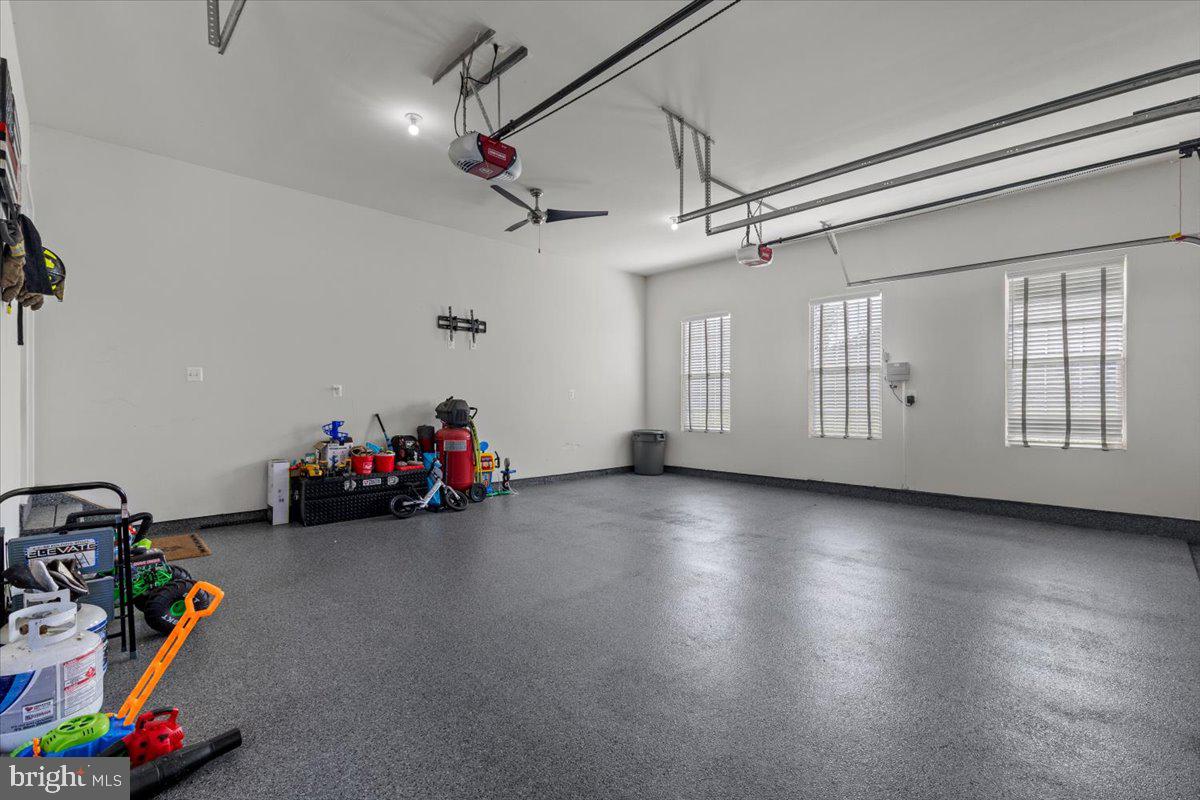 OAKLAND HALL - Residential