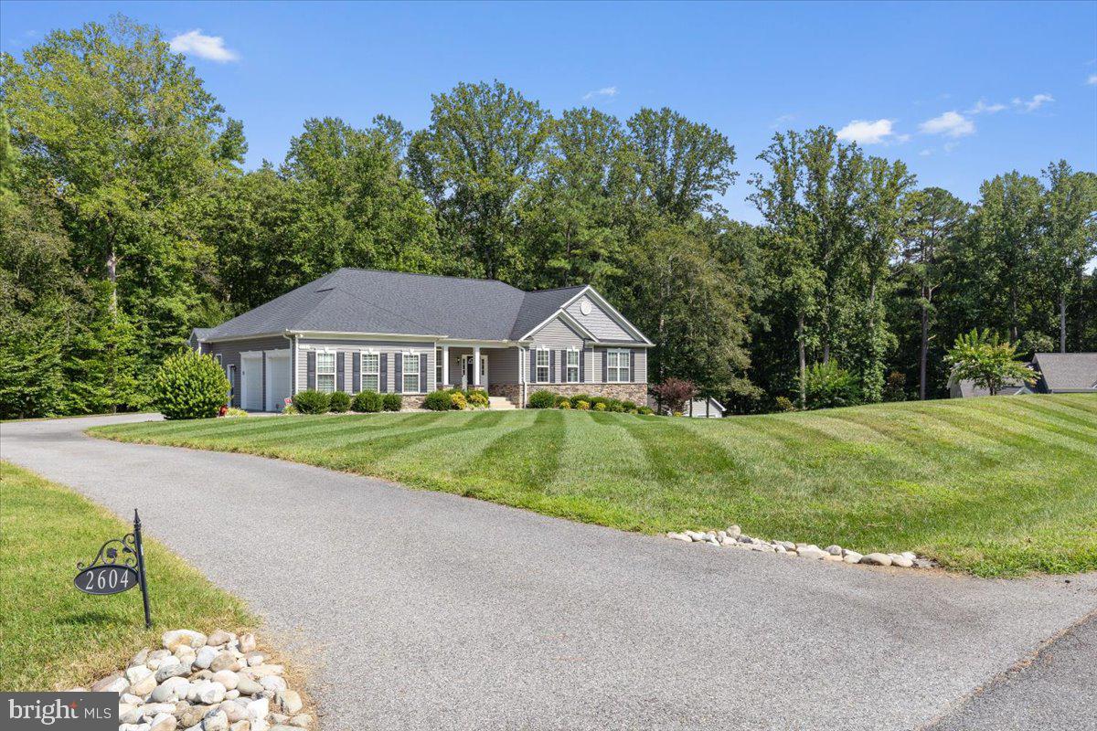 OAKLAND HALL - Residential