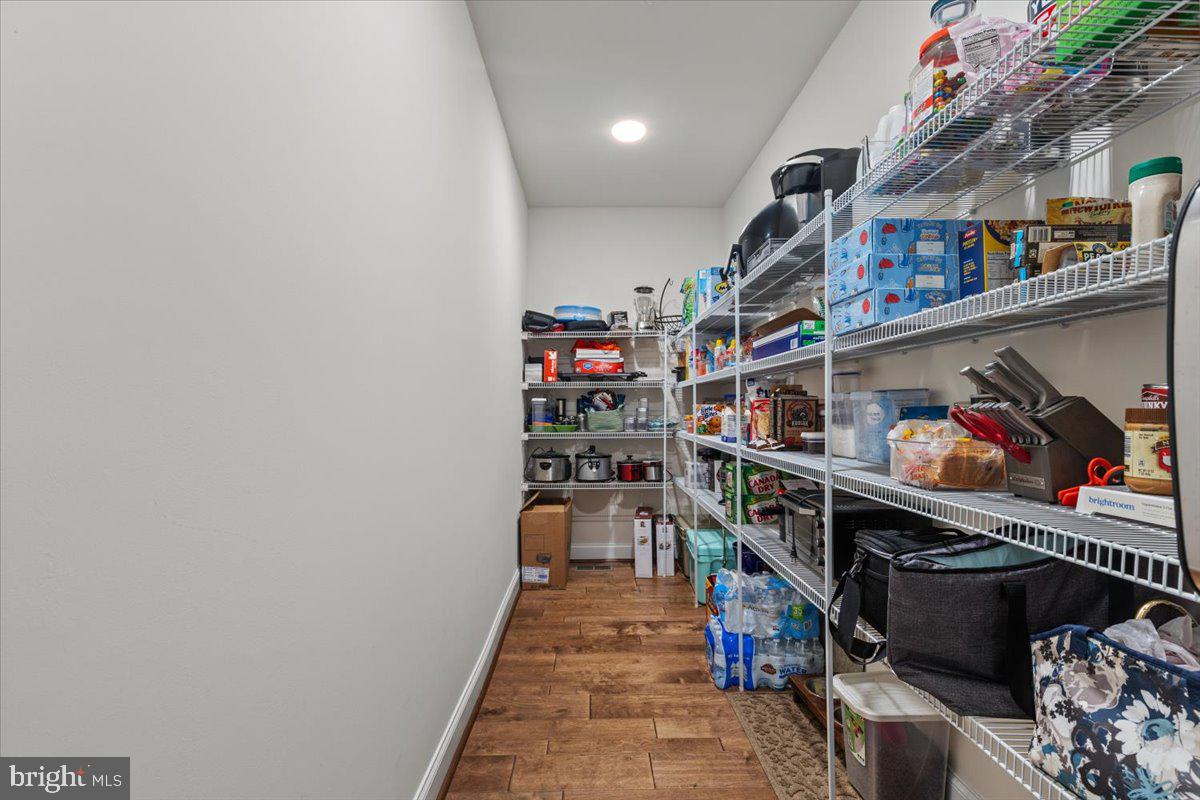 OAKLAND HALL - Residential