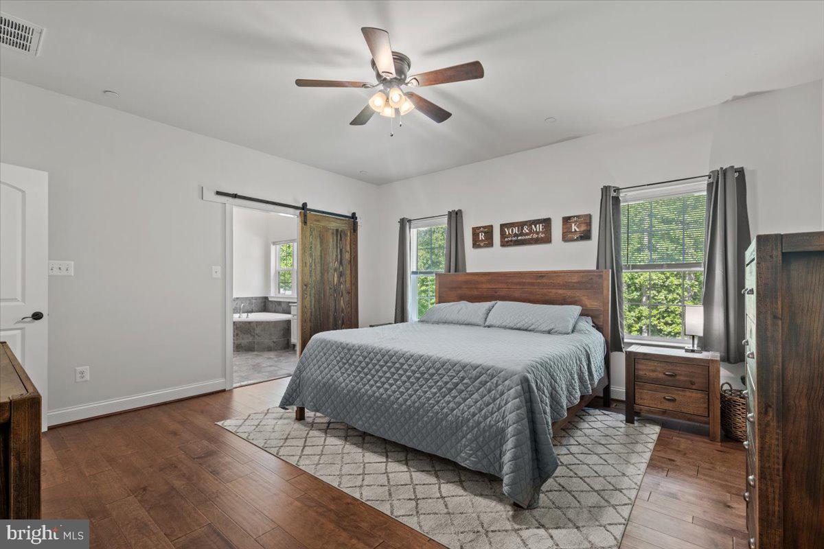 OAKLAND HALL - Residential