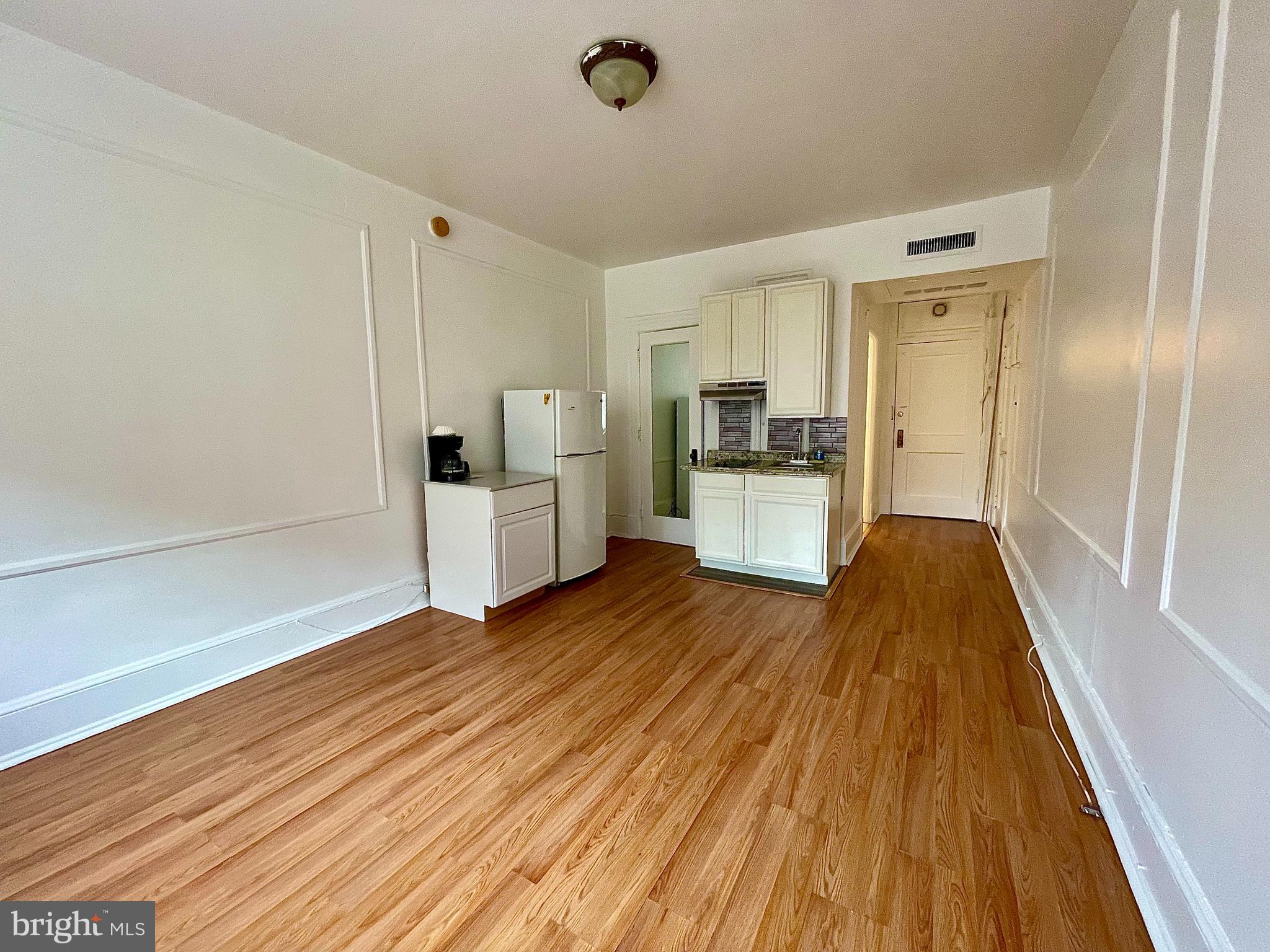 AVENUE OF THE ARTS - Residential Lease