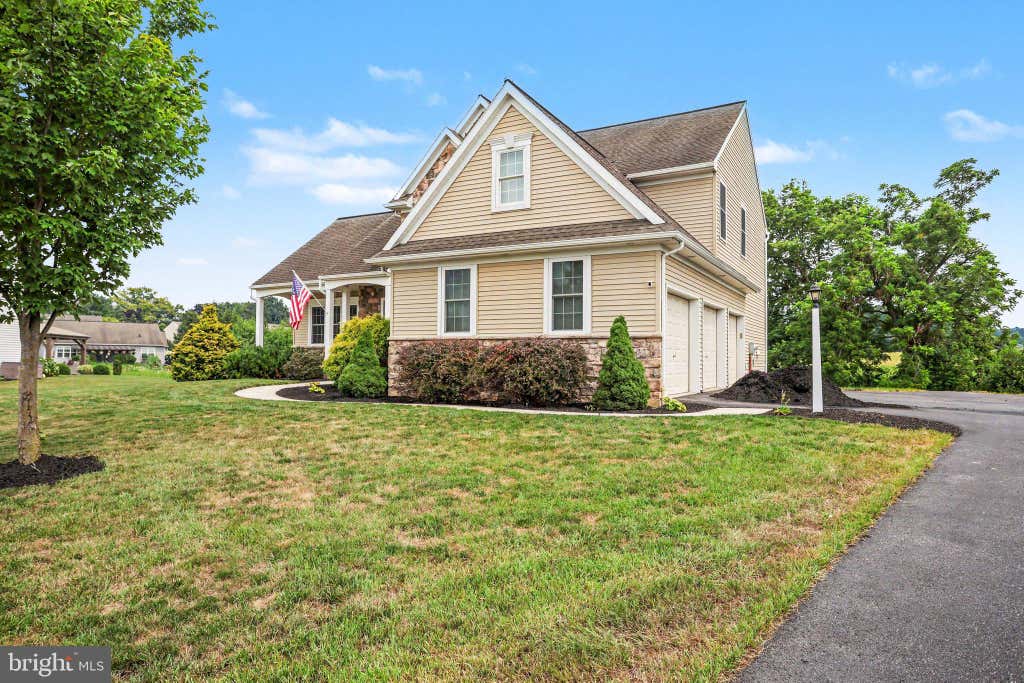 Photo of 658 Melissa Lane, MOUNT JOY, PA 17552 (MLS # PALA2092522)