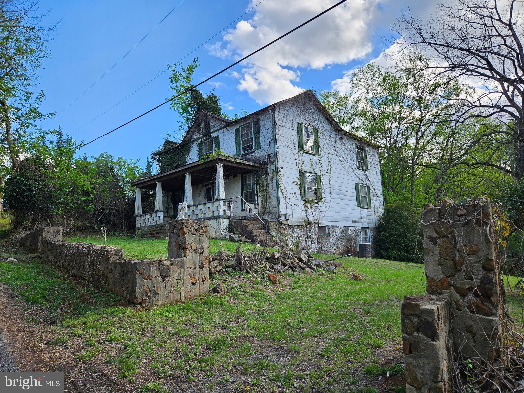9422 LITTLE SKYLINE DRIVE