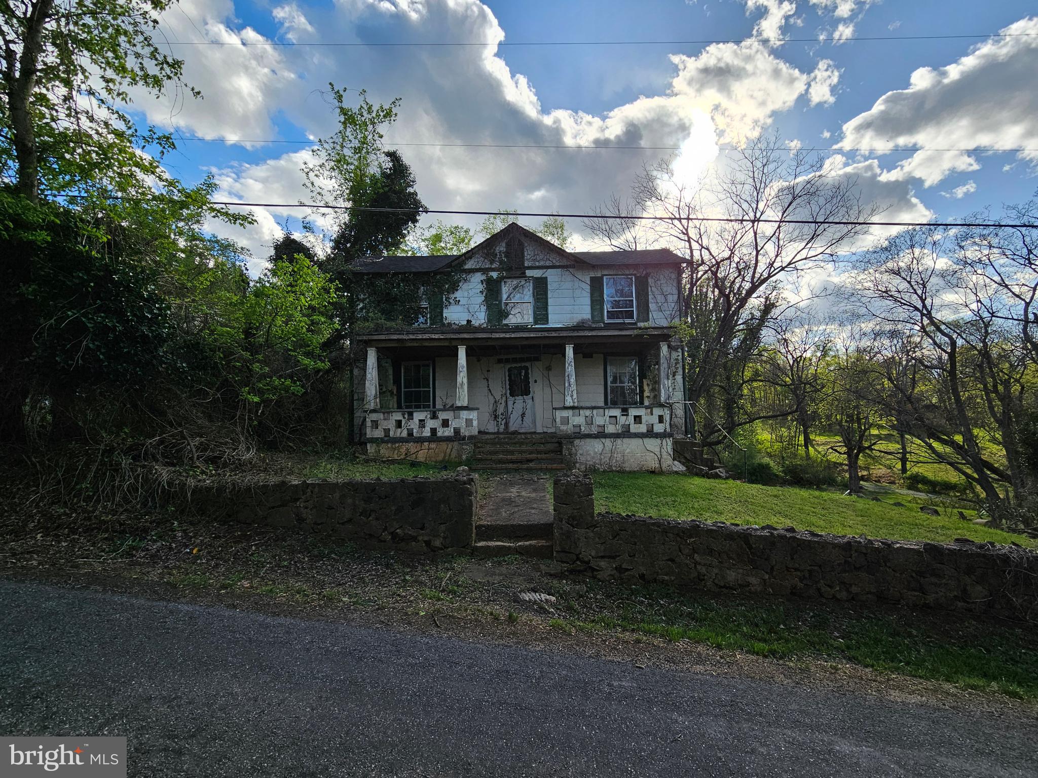 9422 LITTLE SKYLINE DRIVE