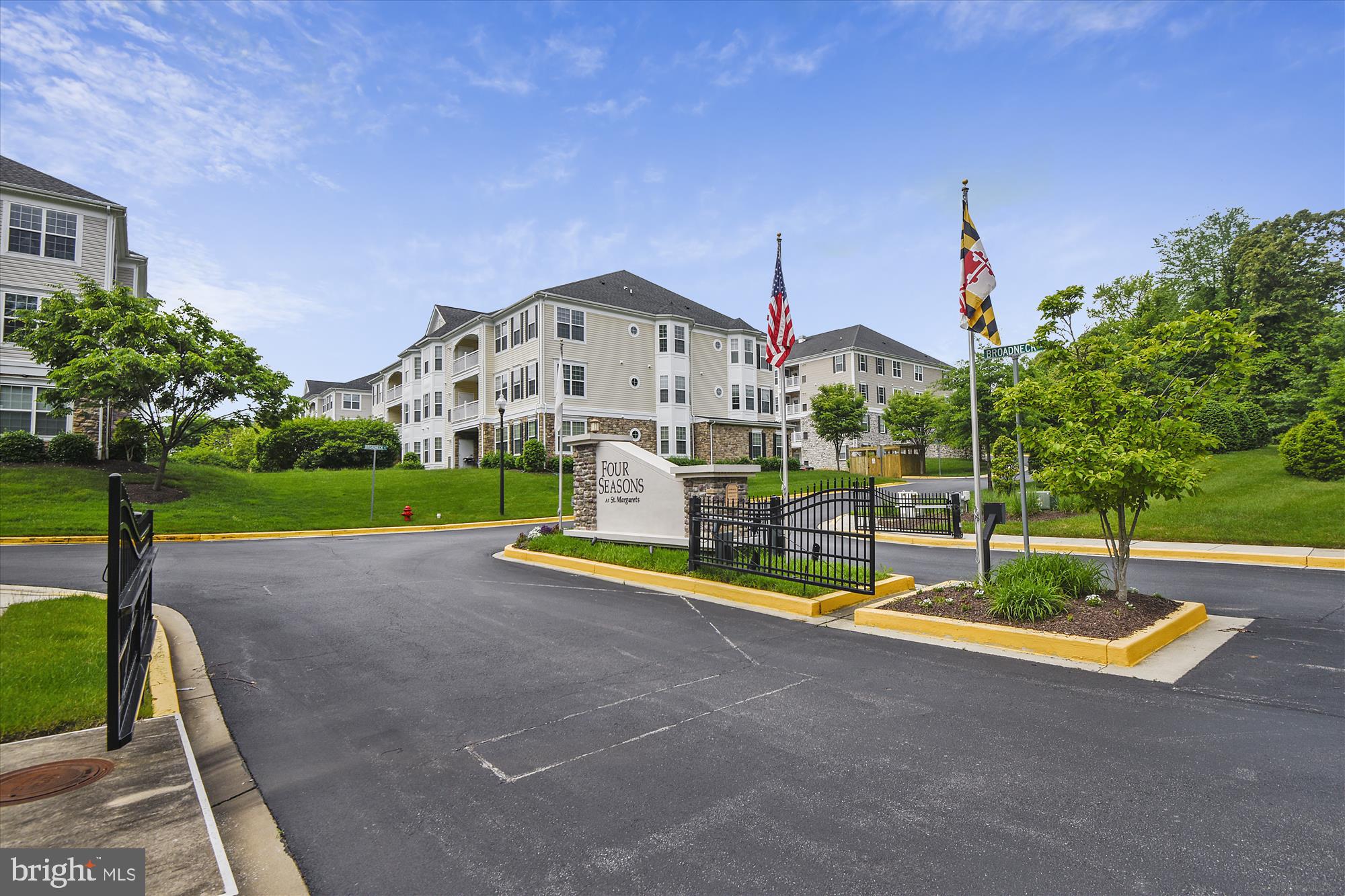 FOUR SEASONS - Residential Lease