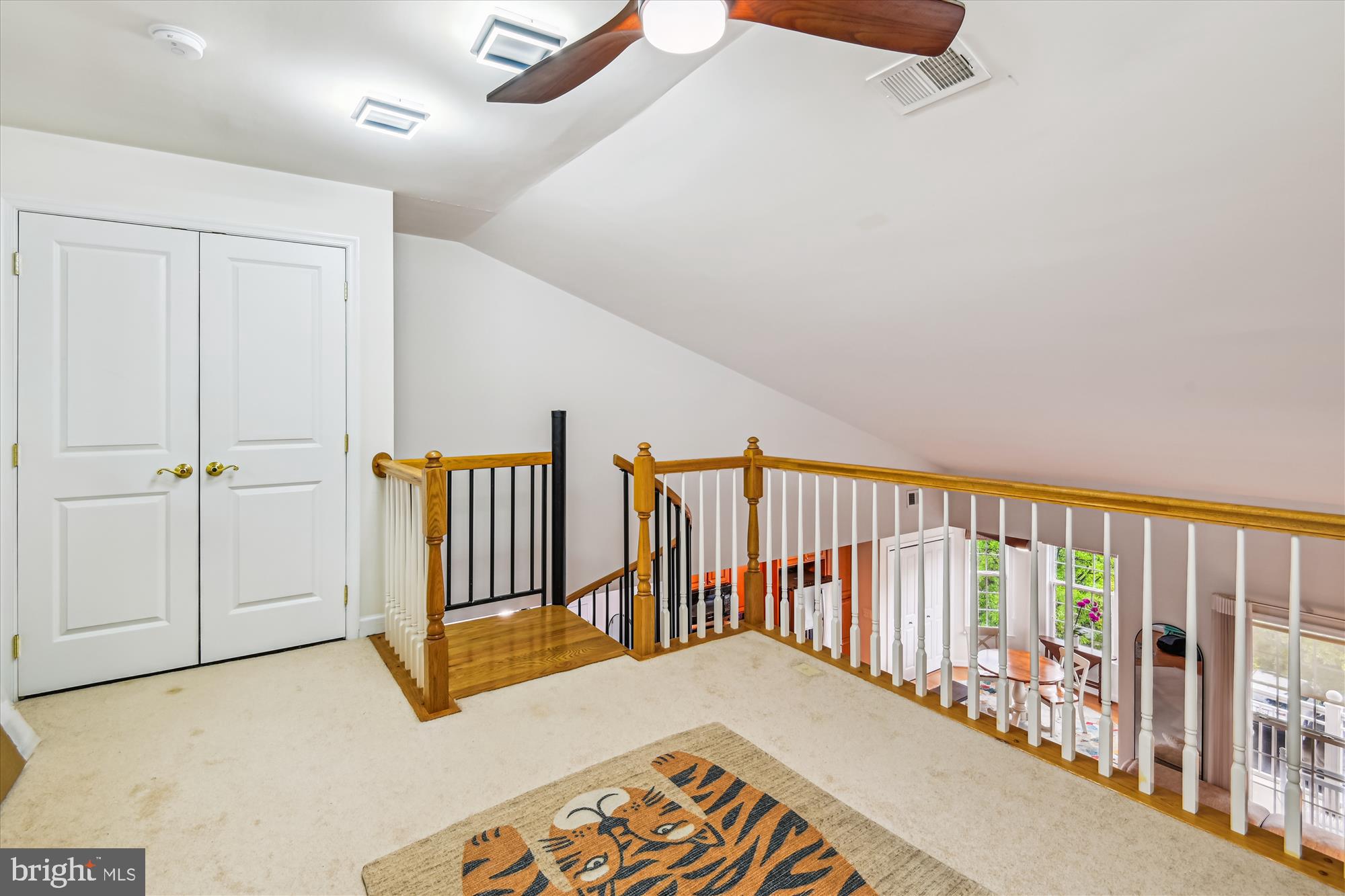 FOUR SEASONS - Residential Lease