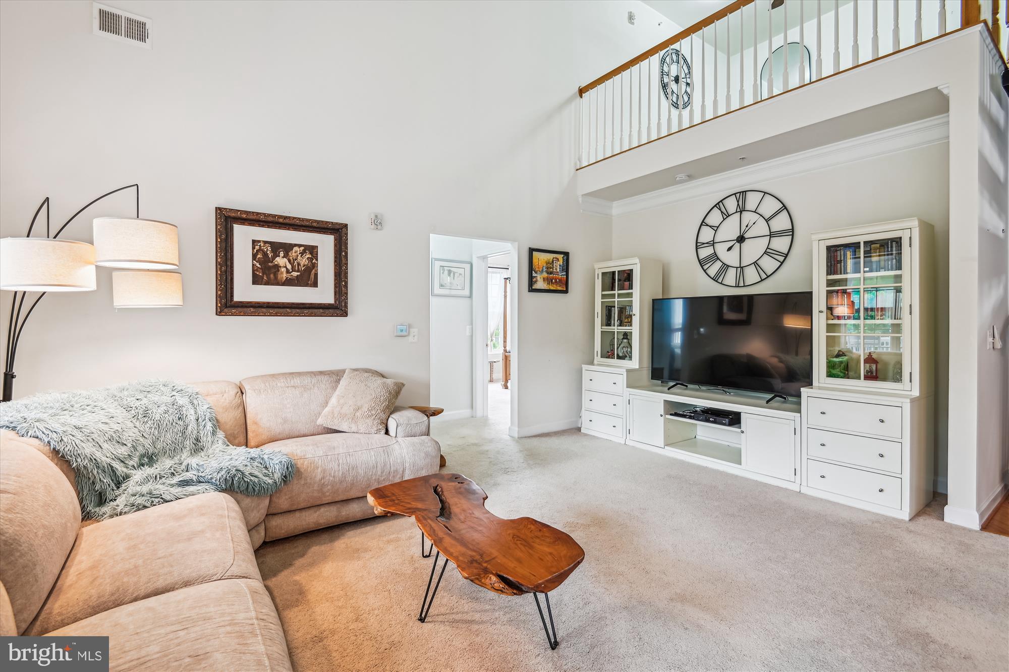 FOUR SEASONS - Residential Lease