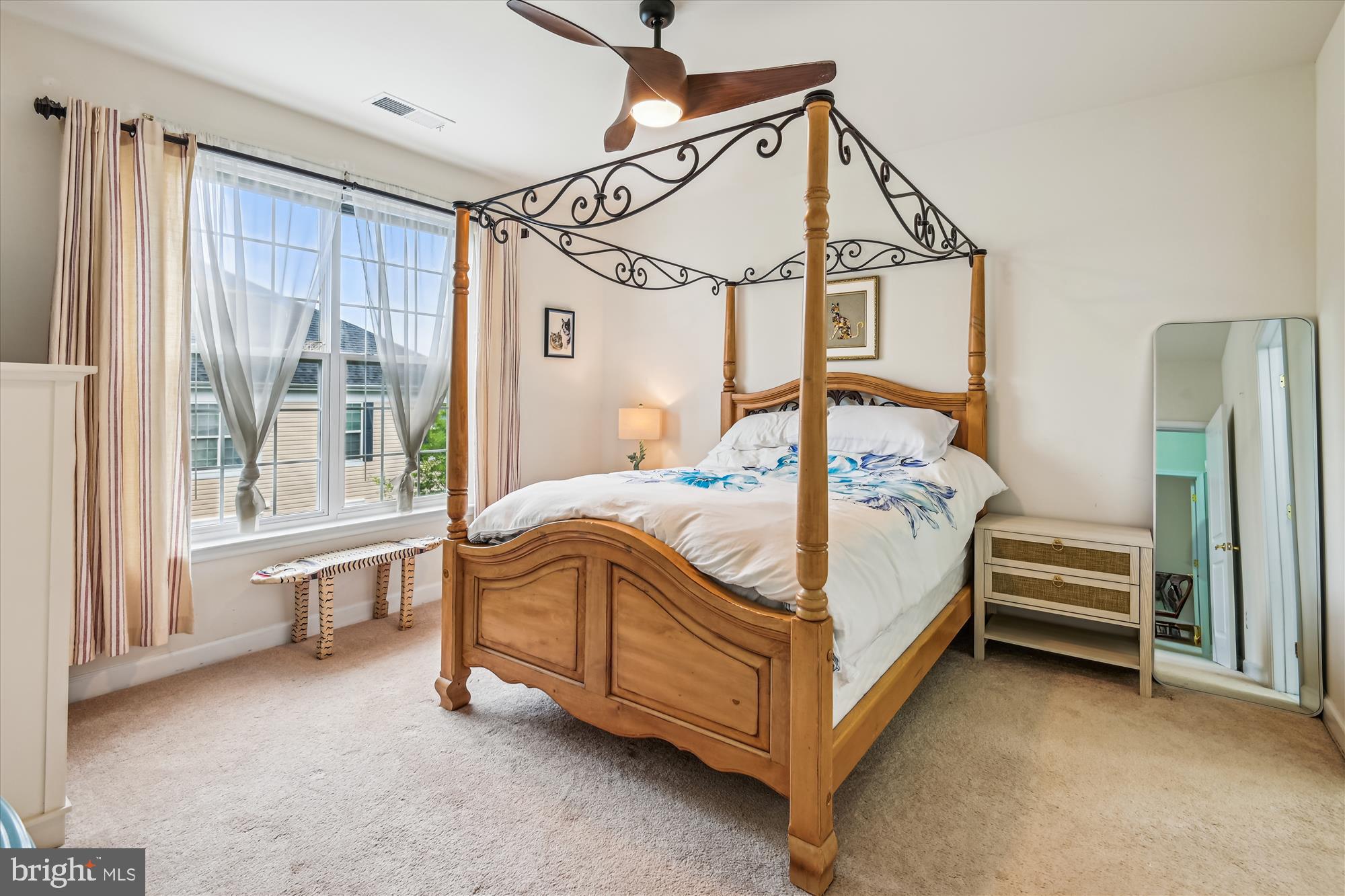 FOUR SEASONS - Residential Lease