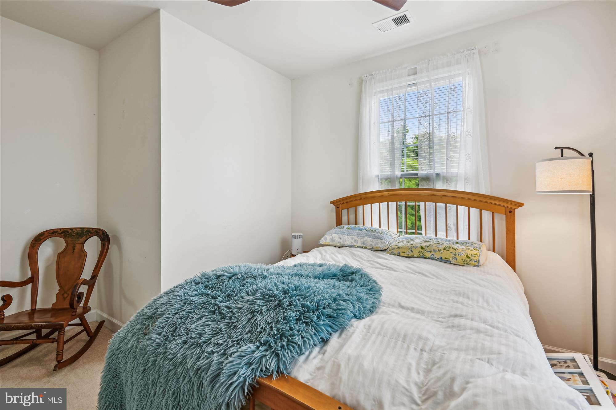 FOUR SEASONS - Residential Lease