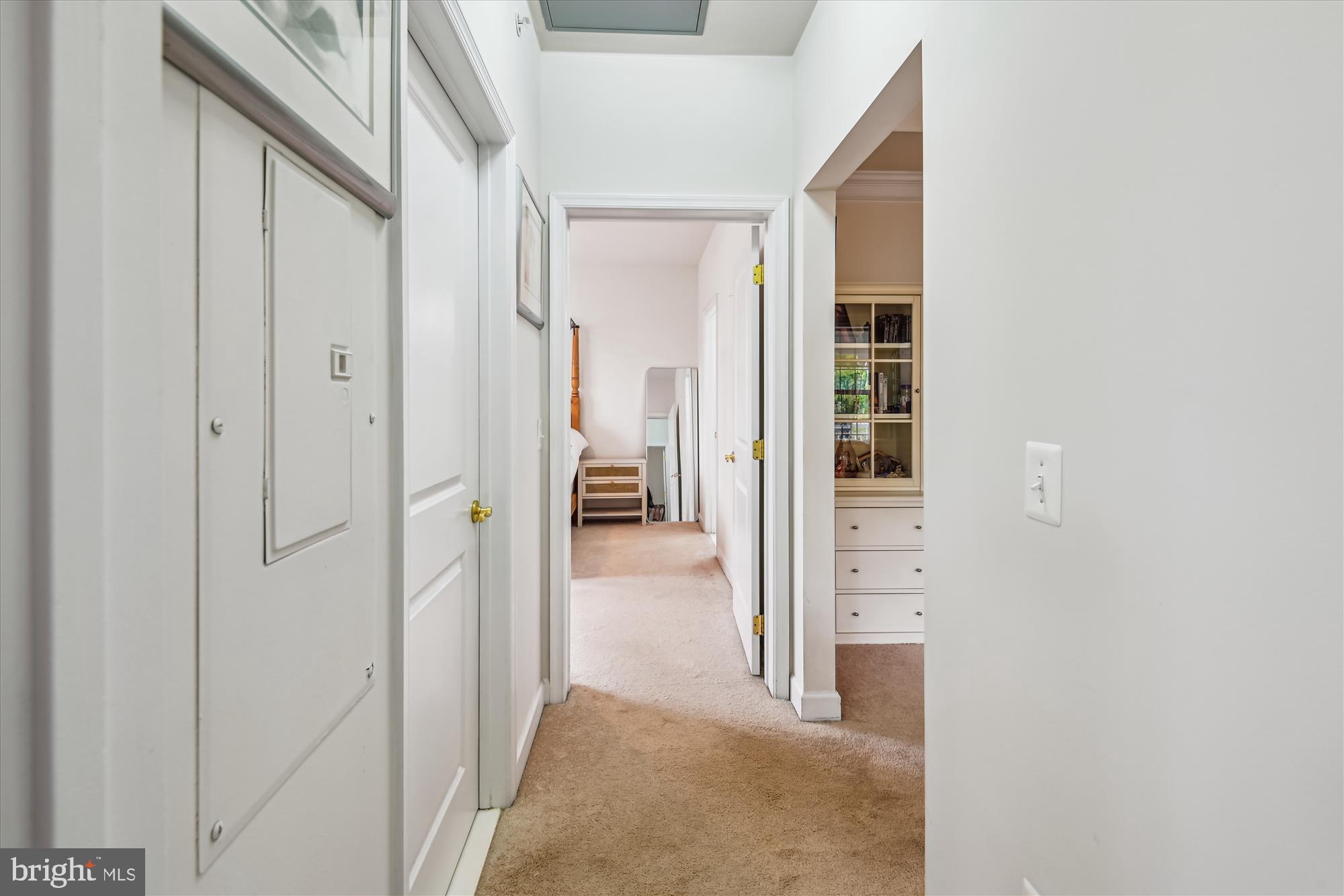 FOUR SEASONS - Residential Lease