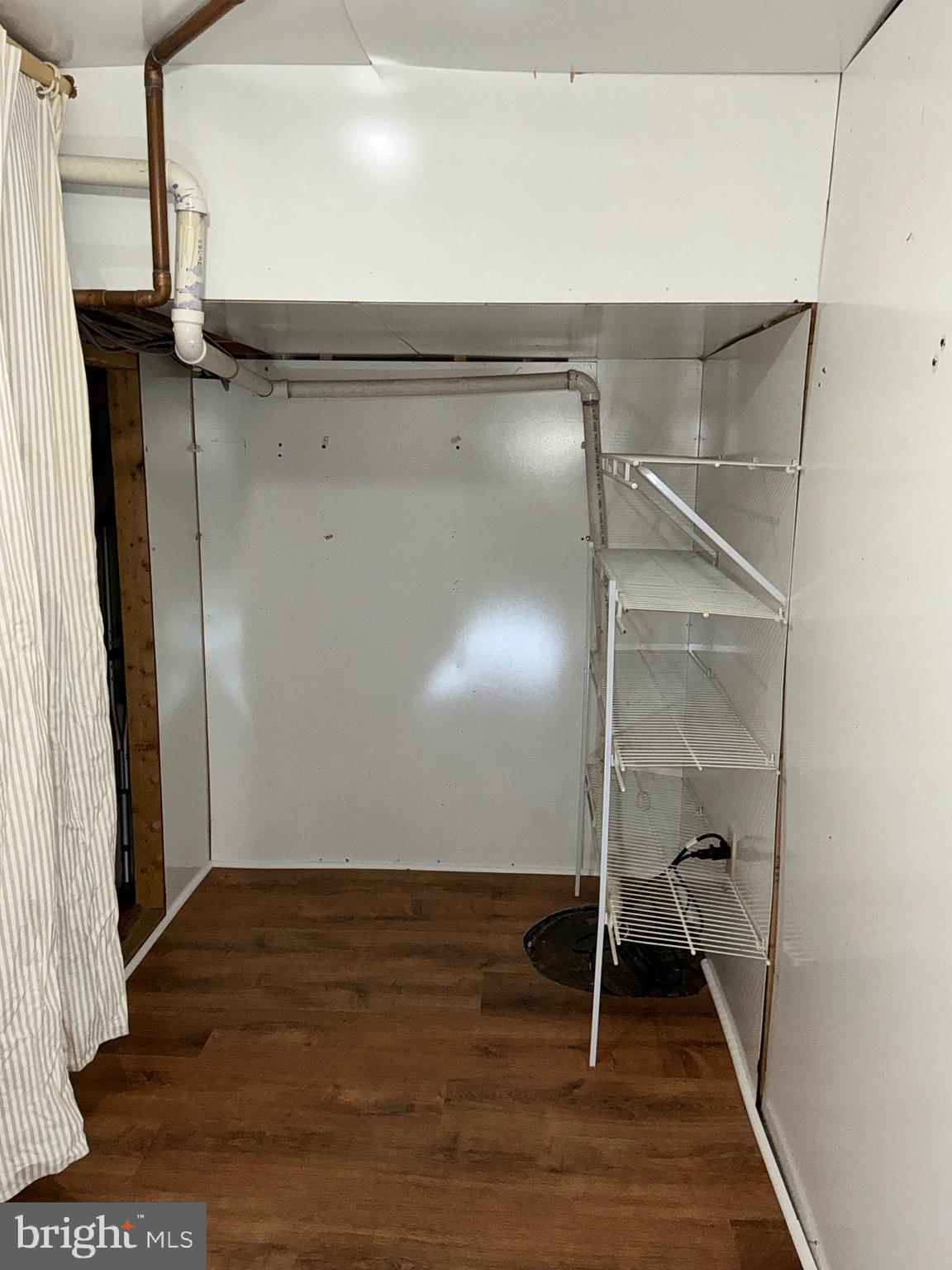 GERMANTOWN ESTATES - Residential Lease