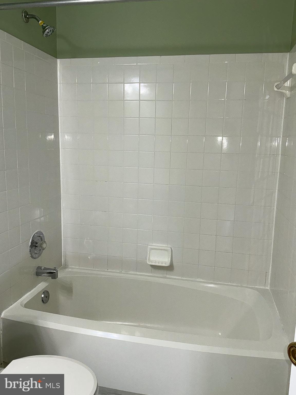 GERMANTOWN ESTATES - Residential Lease