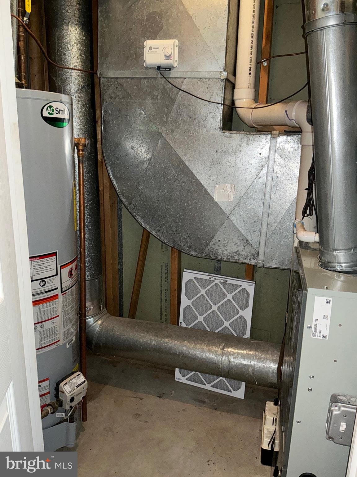 GERMANTOWN ESTATES - Residential Lease