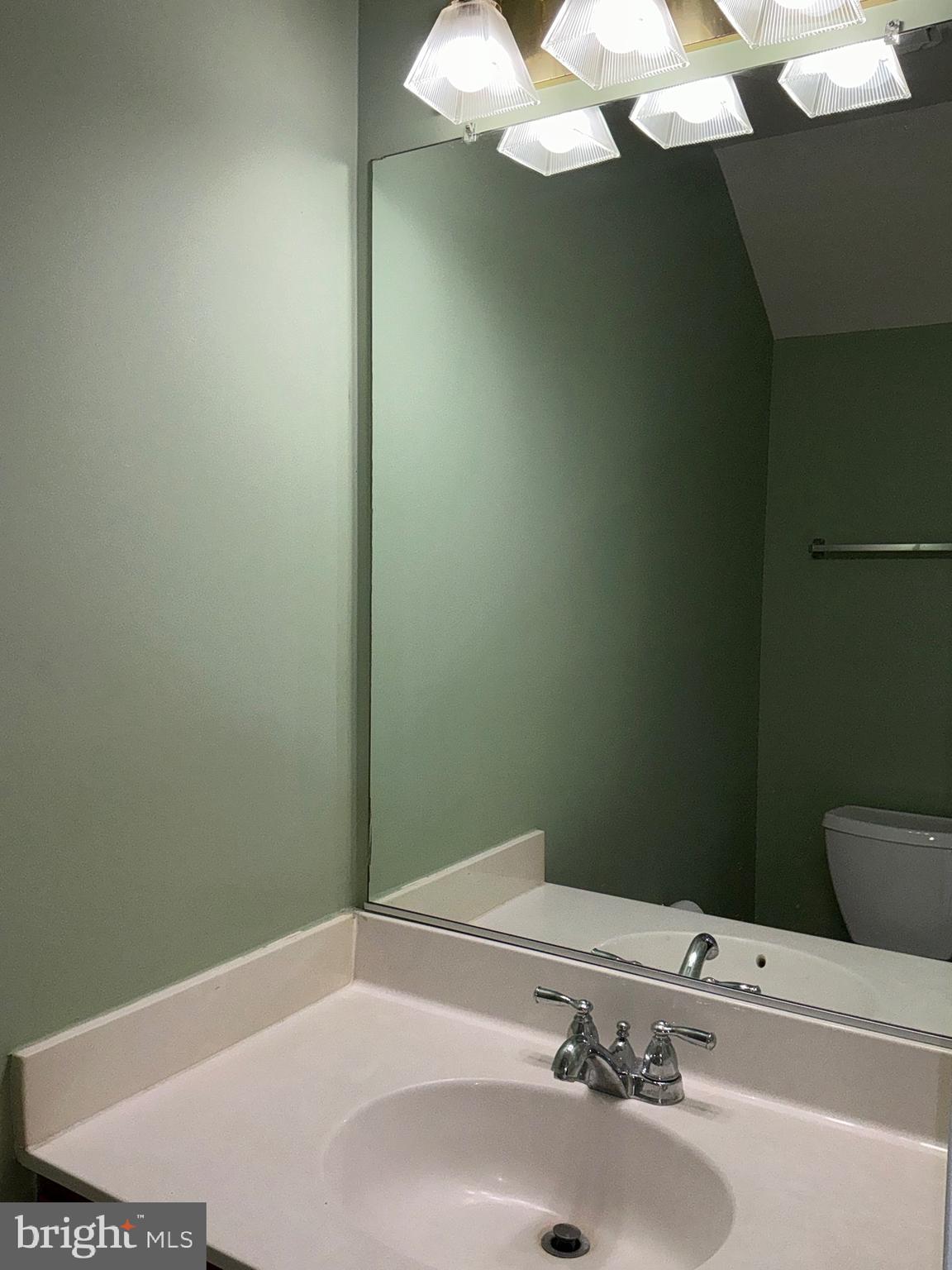 GERMANTOWN ESTATES - Residential Lease