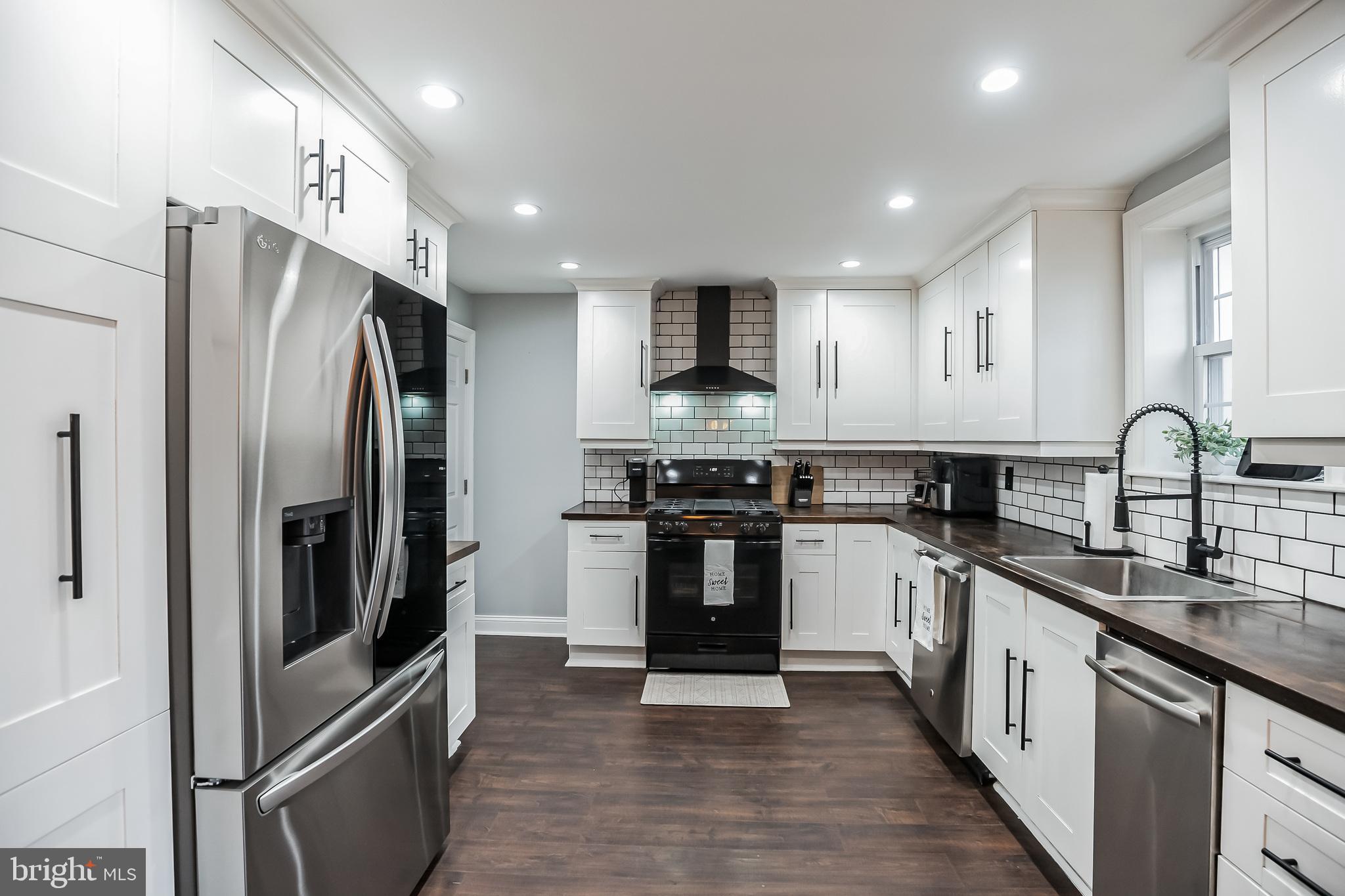 LAFAYETTE HILL - Residential