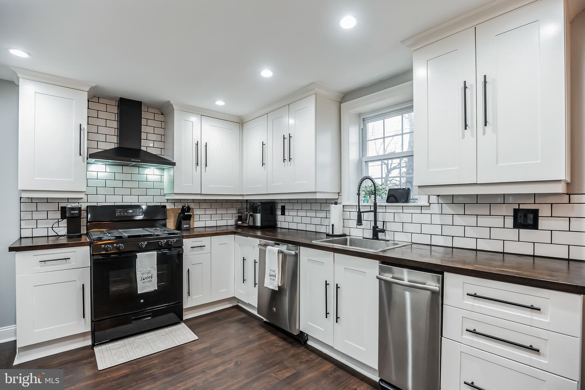 LAFAYETTE HILL - Residential