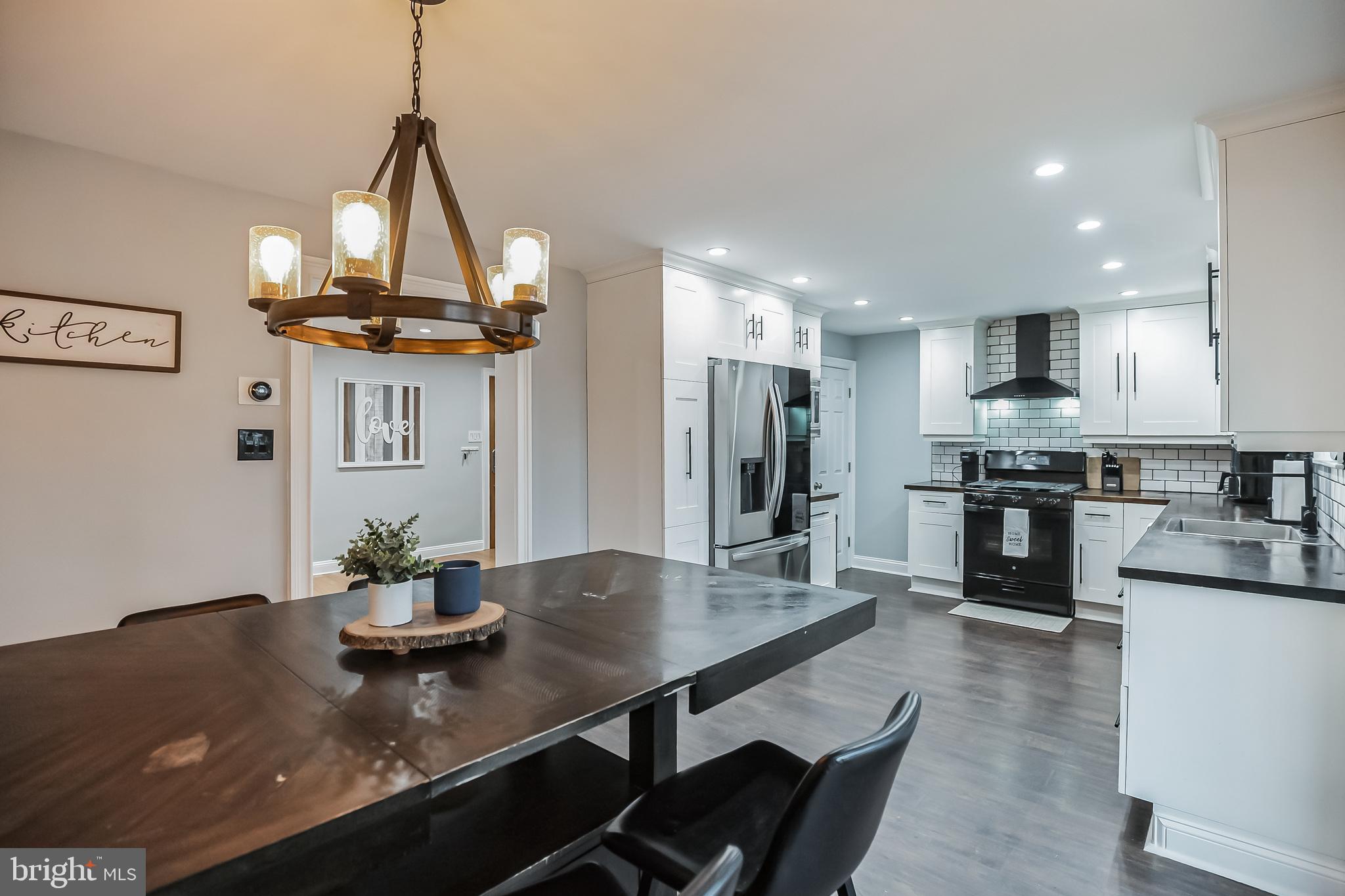 LAFAYETTE HILL - Residential