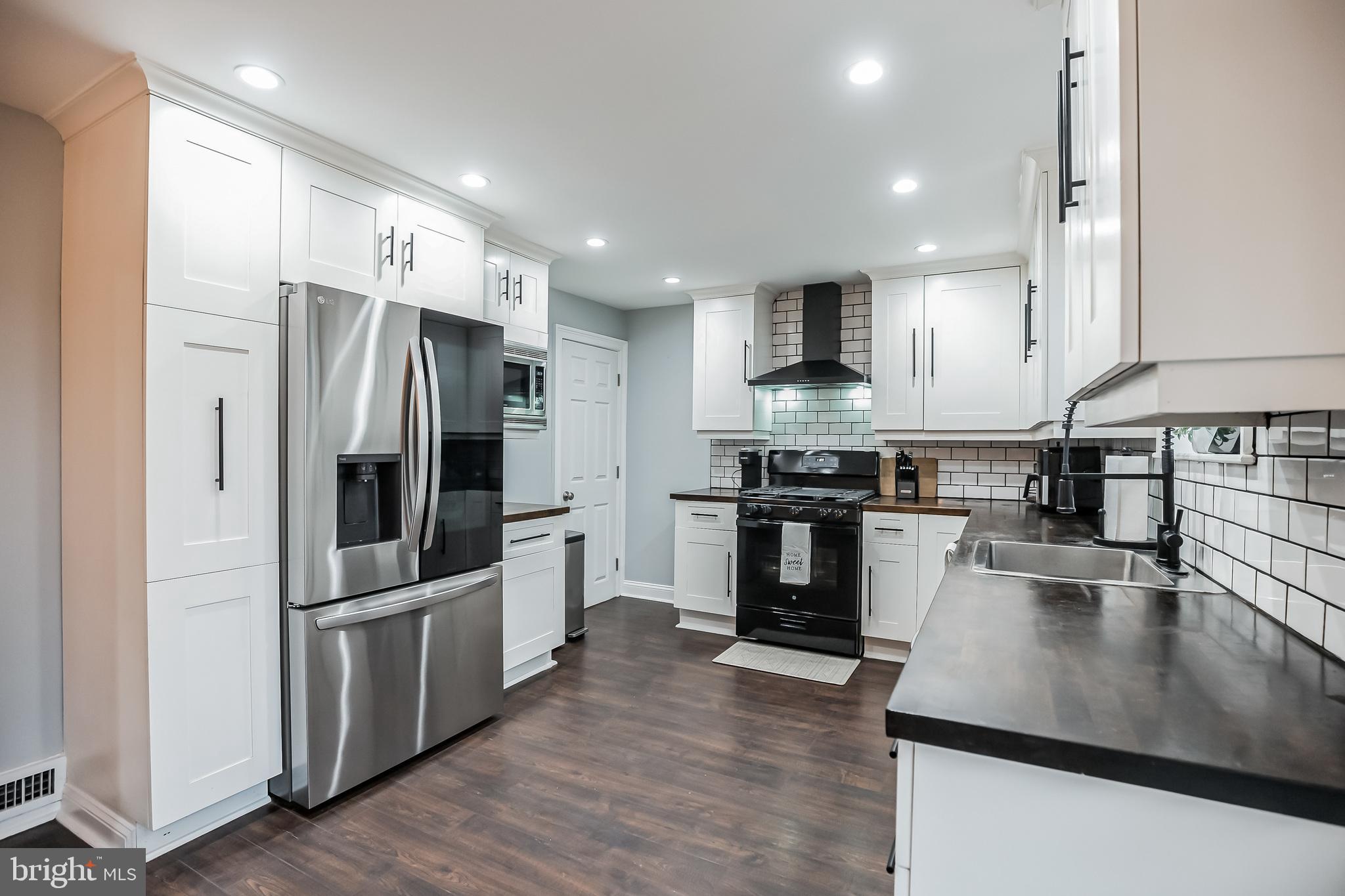 LAFAYETTE HILL - Residential