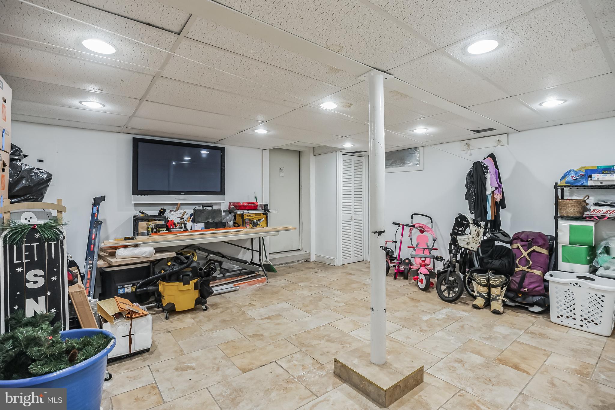 LAFAYETTE HILL - Residential