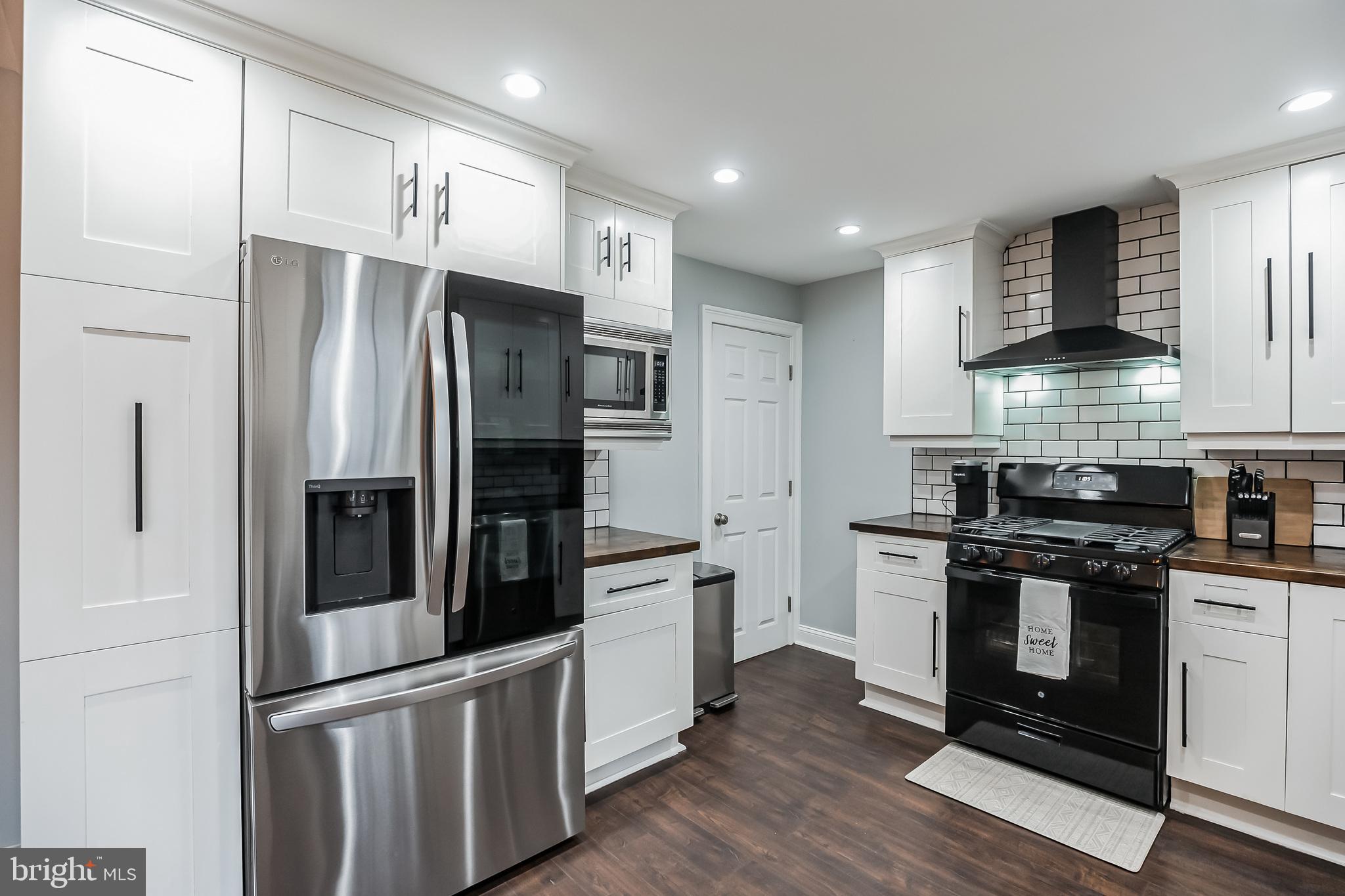 LAFAYETTE HILL - Residential