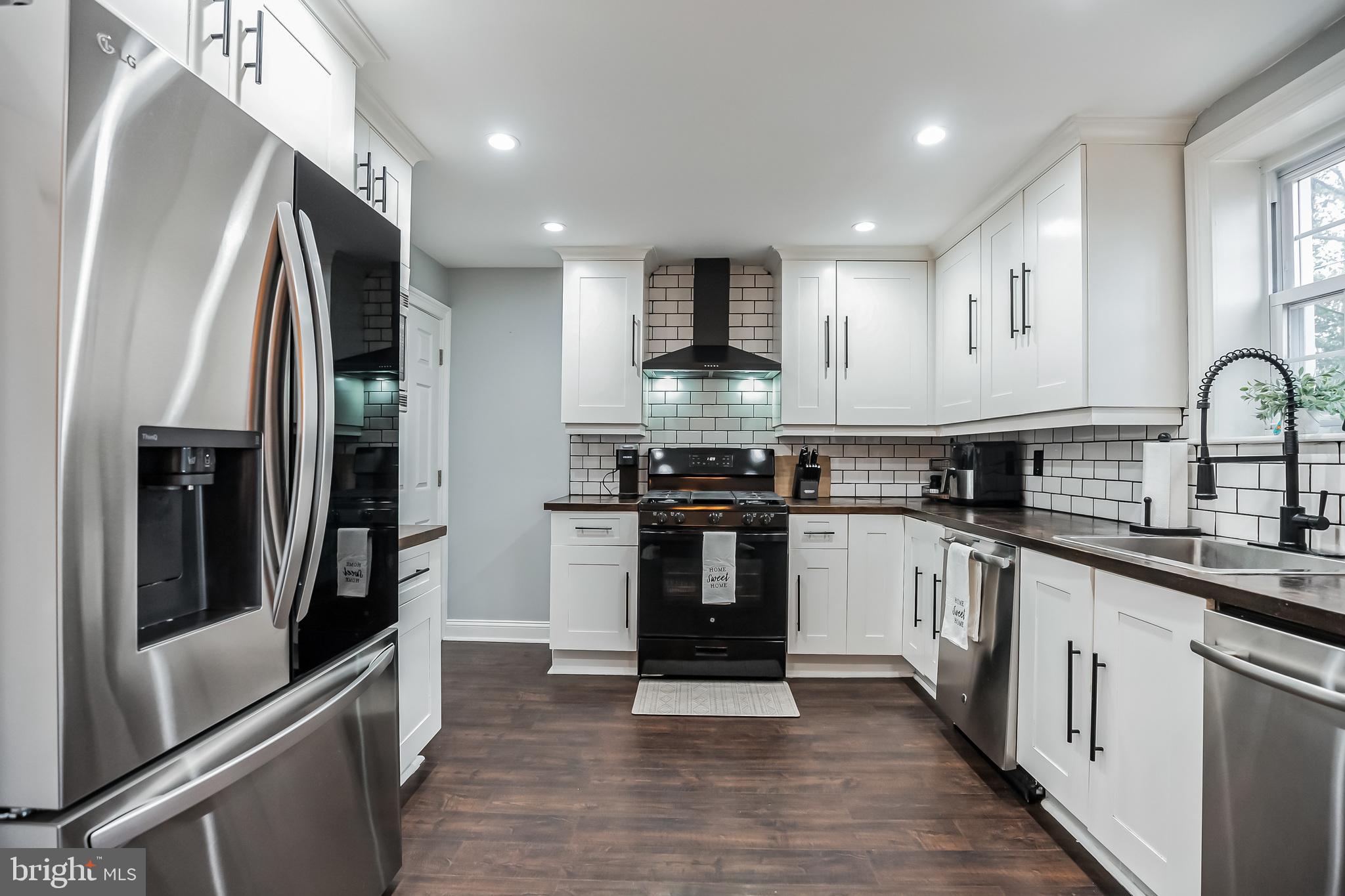 LAFAYETTE HILL - Residential