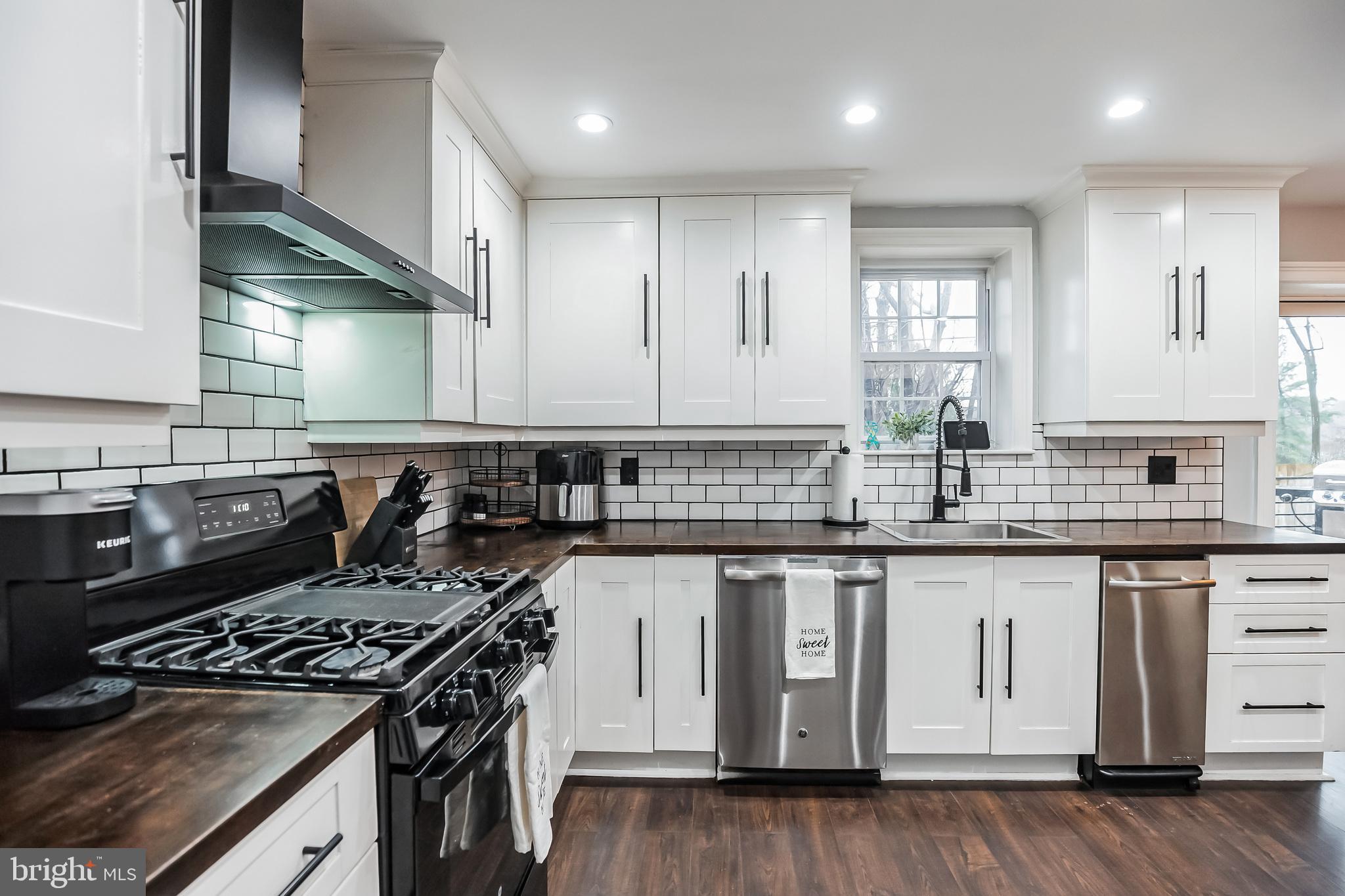 LAFAYETTE HILL - Residential