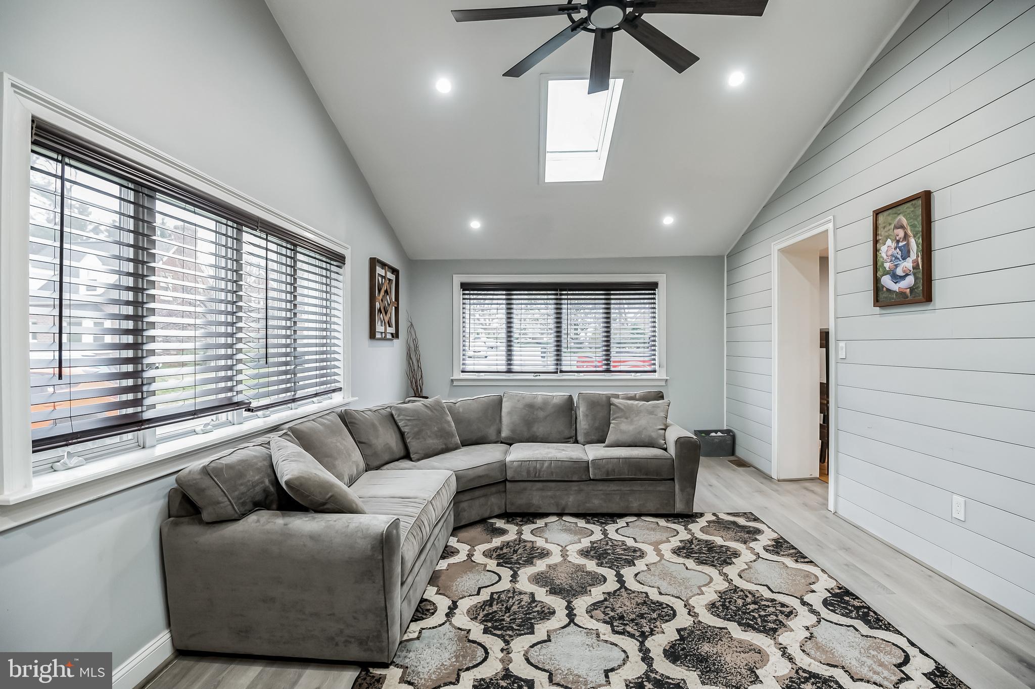 LAFAYETTE HILL - Residential