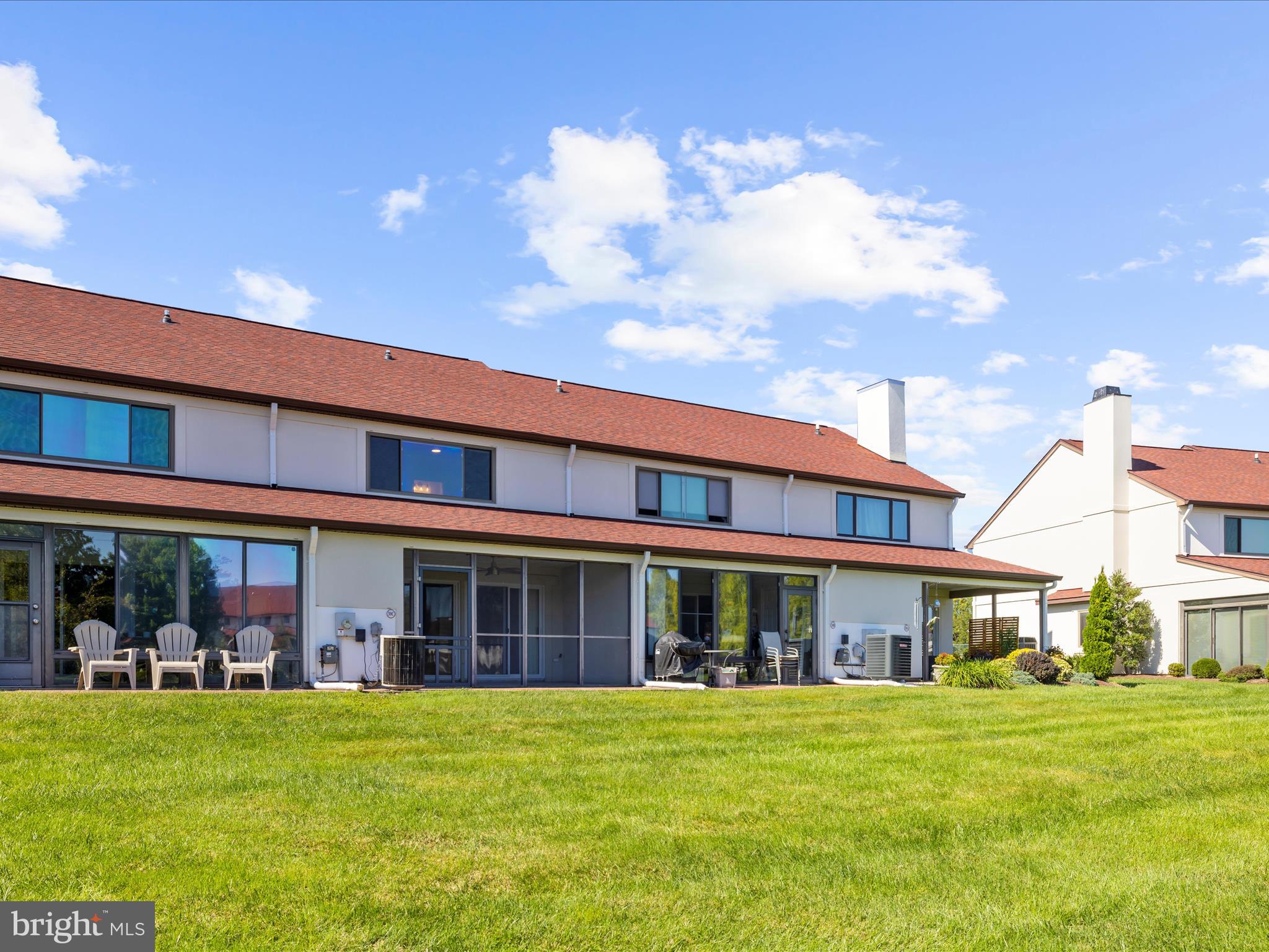 QUEENS LANDING - Residential