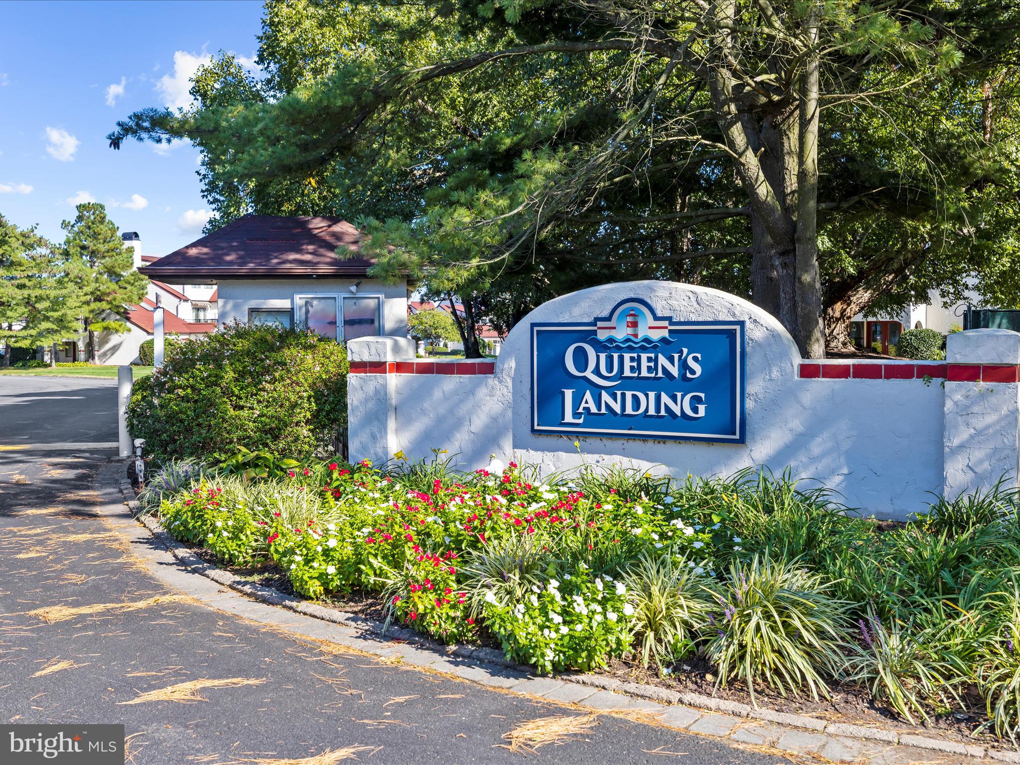 QUEENS LANDING - Residential