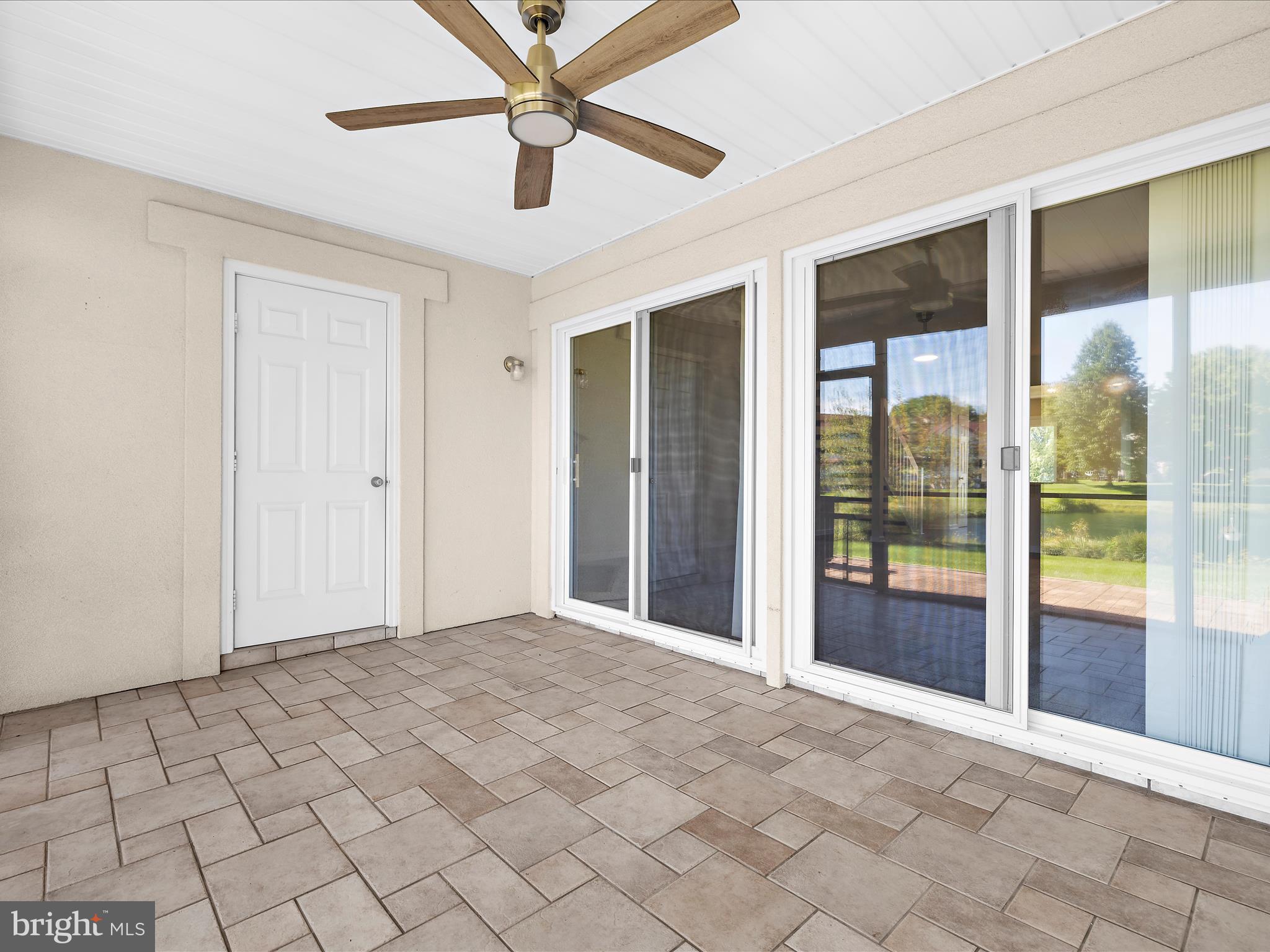 QUEENS LANDING - Residential